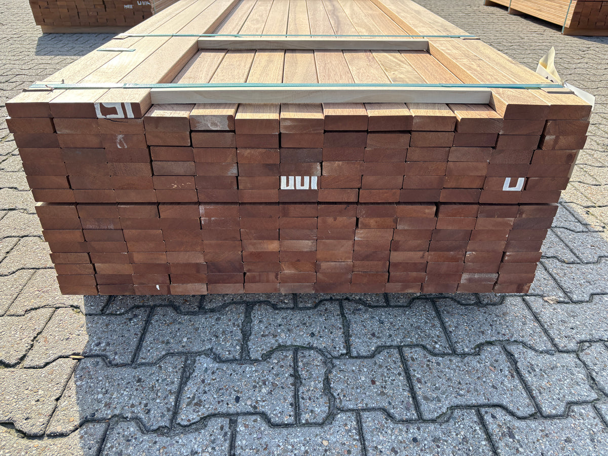 Guyana Teak Planken Geschaafd 25x70mm - Lengte 185cm, 187 stuks