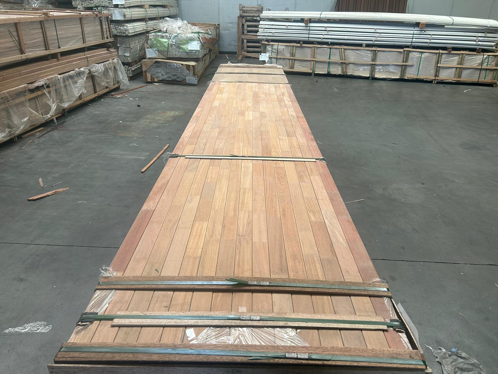 Bankirai Regels Geschaafd Gevingerlast Gelamineerd 44x68mm