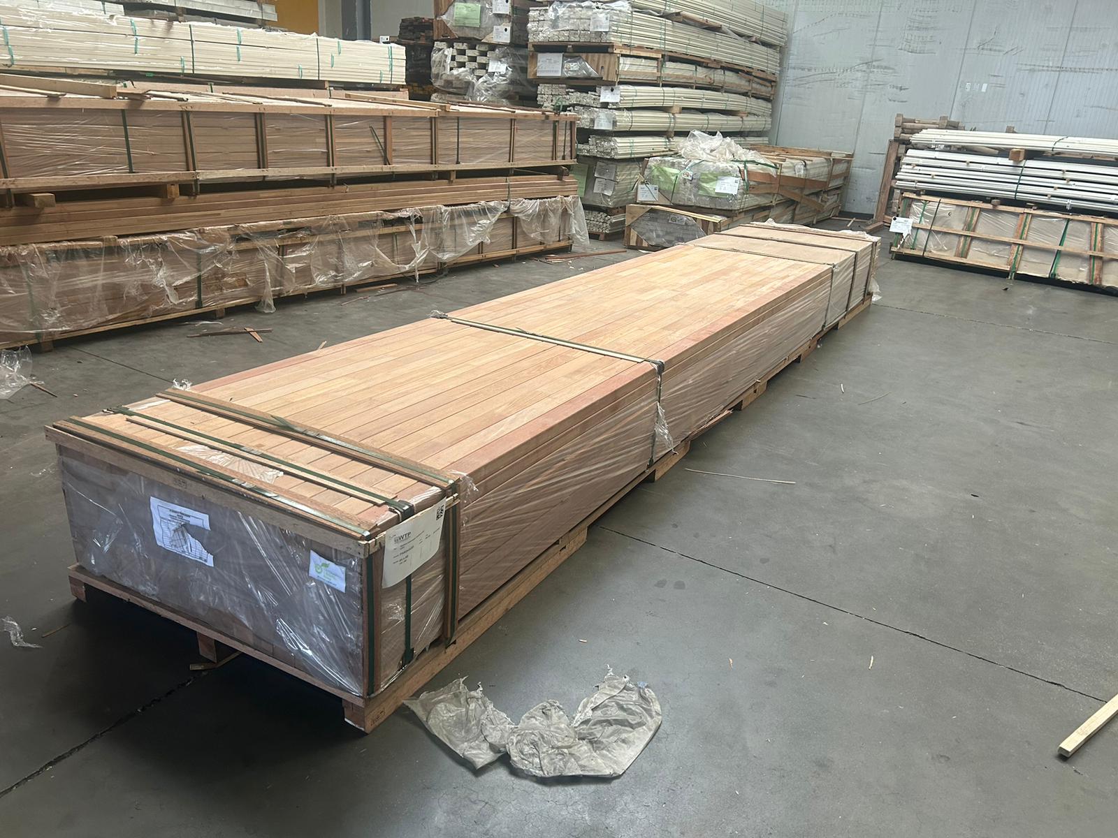 Bankirai Regels Geschaafd Gevingerlast Gelamineerd 44x68mm