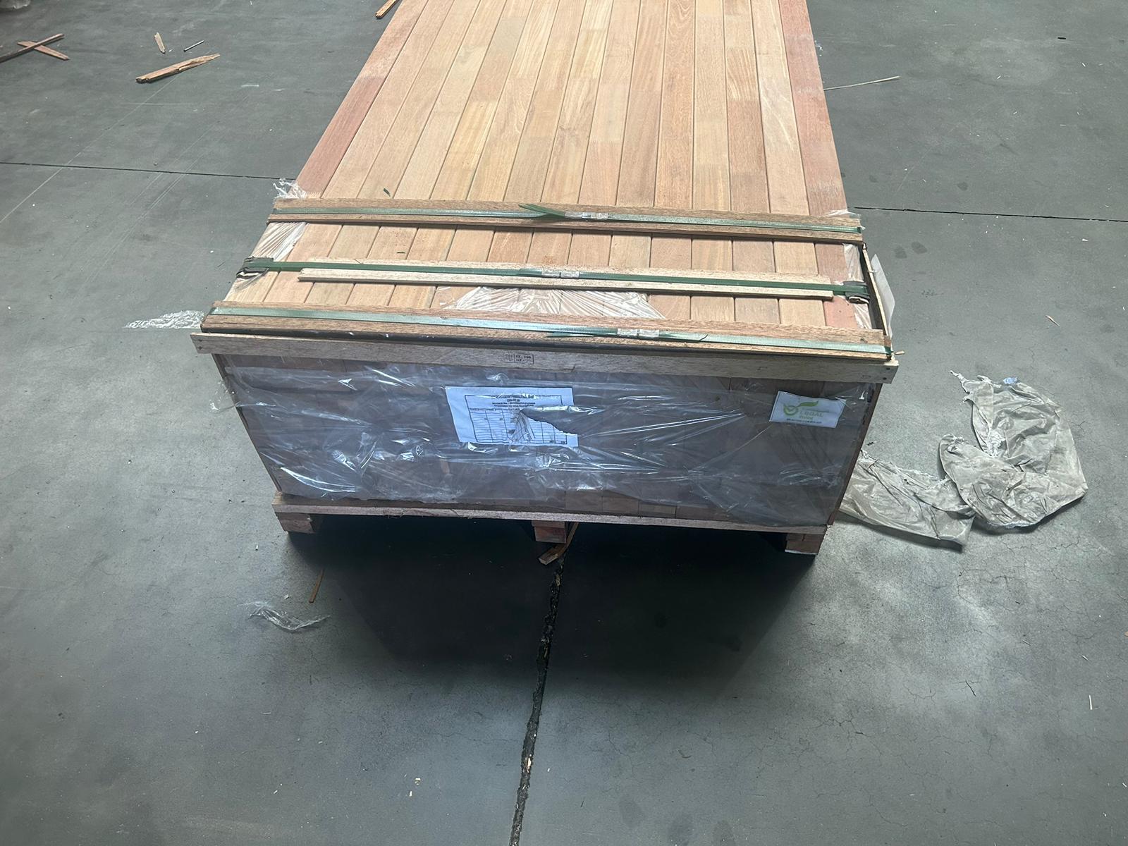 Bankirai Regels Geschaafd Gevingerlast Gelamineerd 44x68mm
