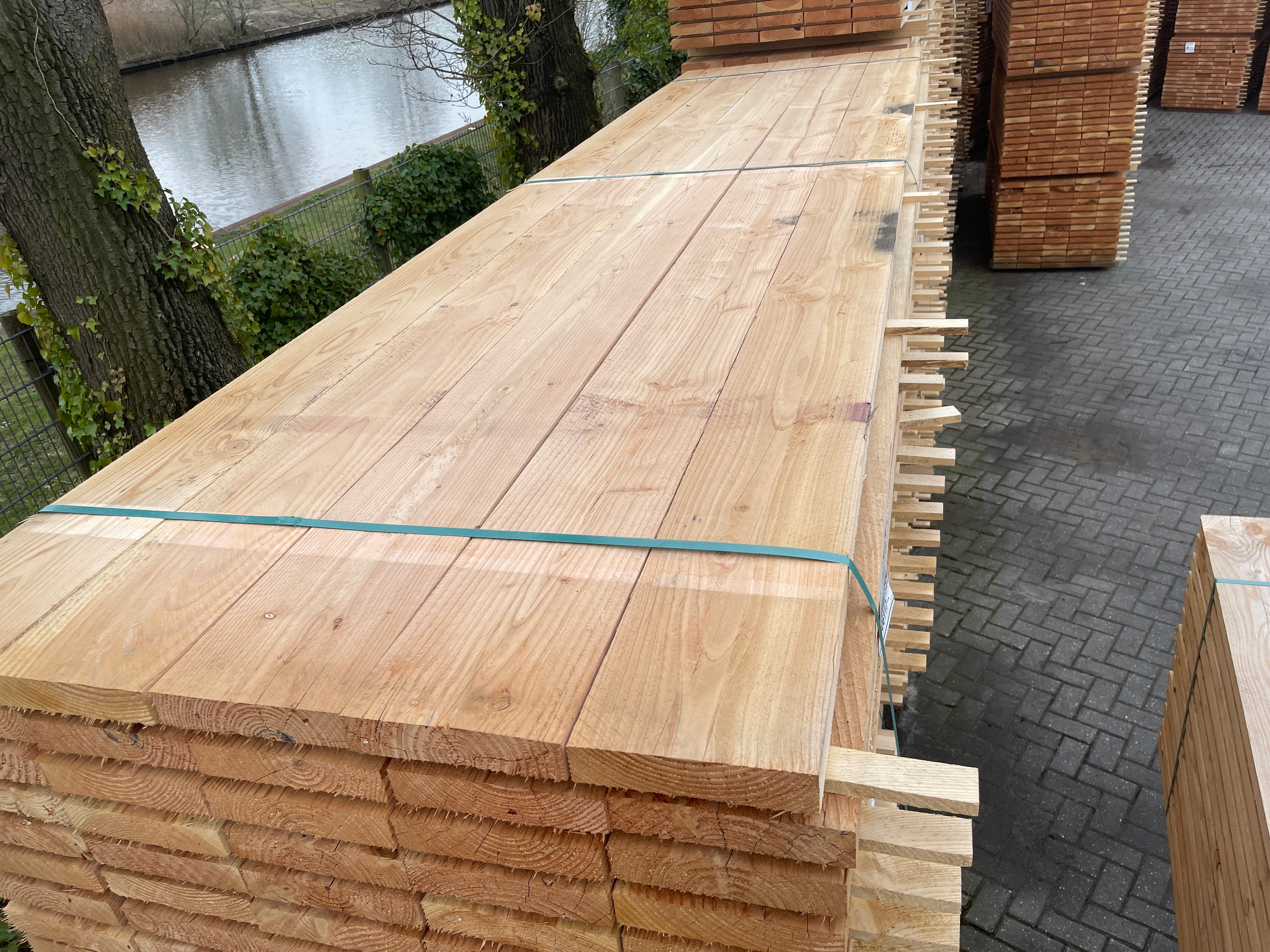 Douglas Planken Fijnbezaagd 43x200mm