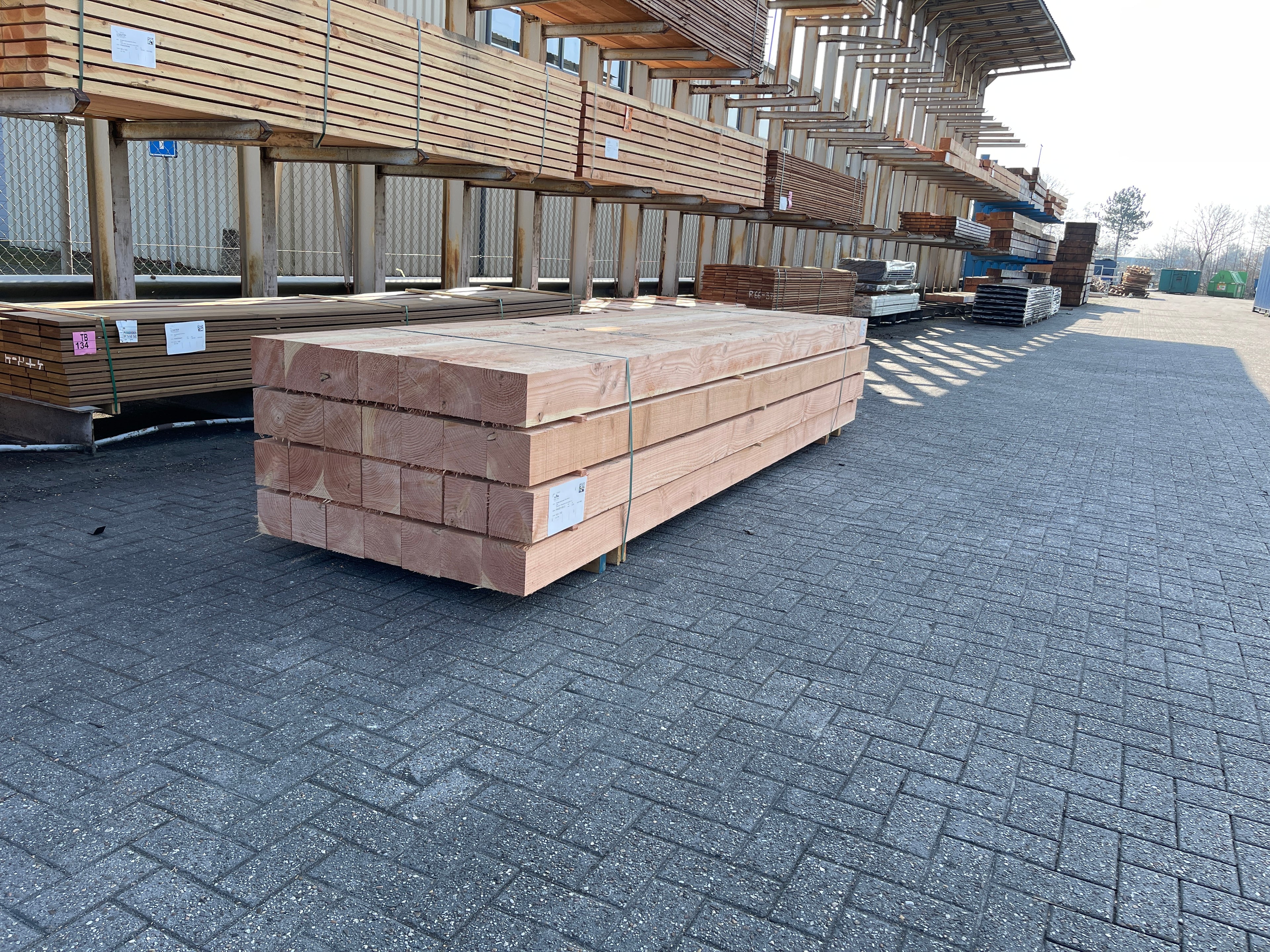 Douglas Balken Fijnbezaagd 150x150mm