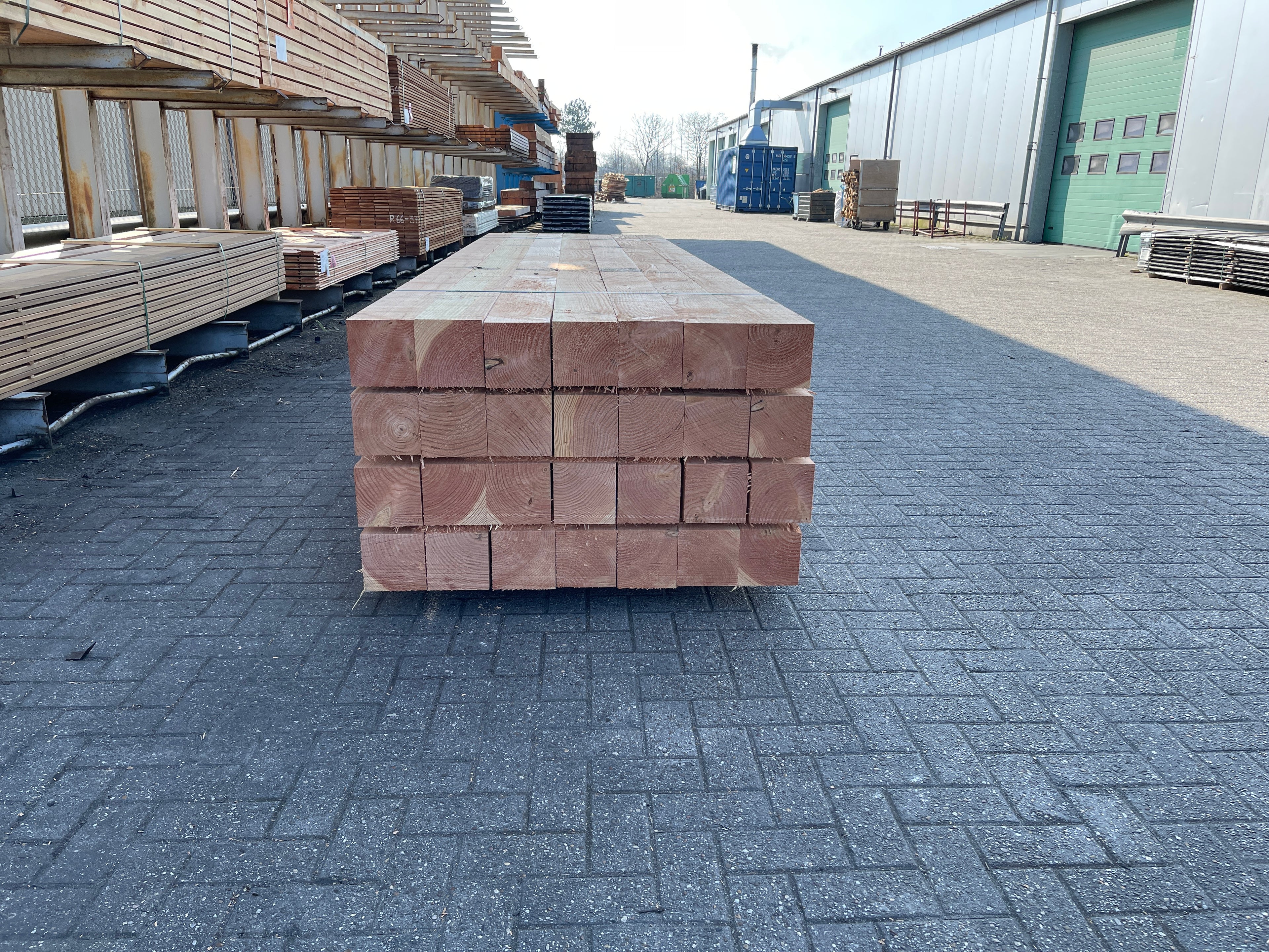 Douglas Balken Fijnbezaagd 150x150mm