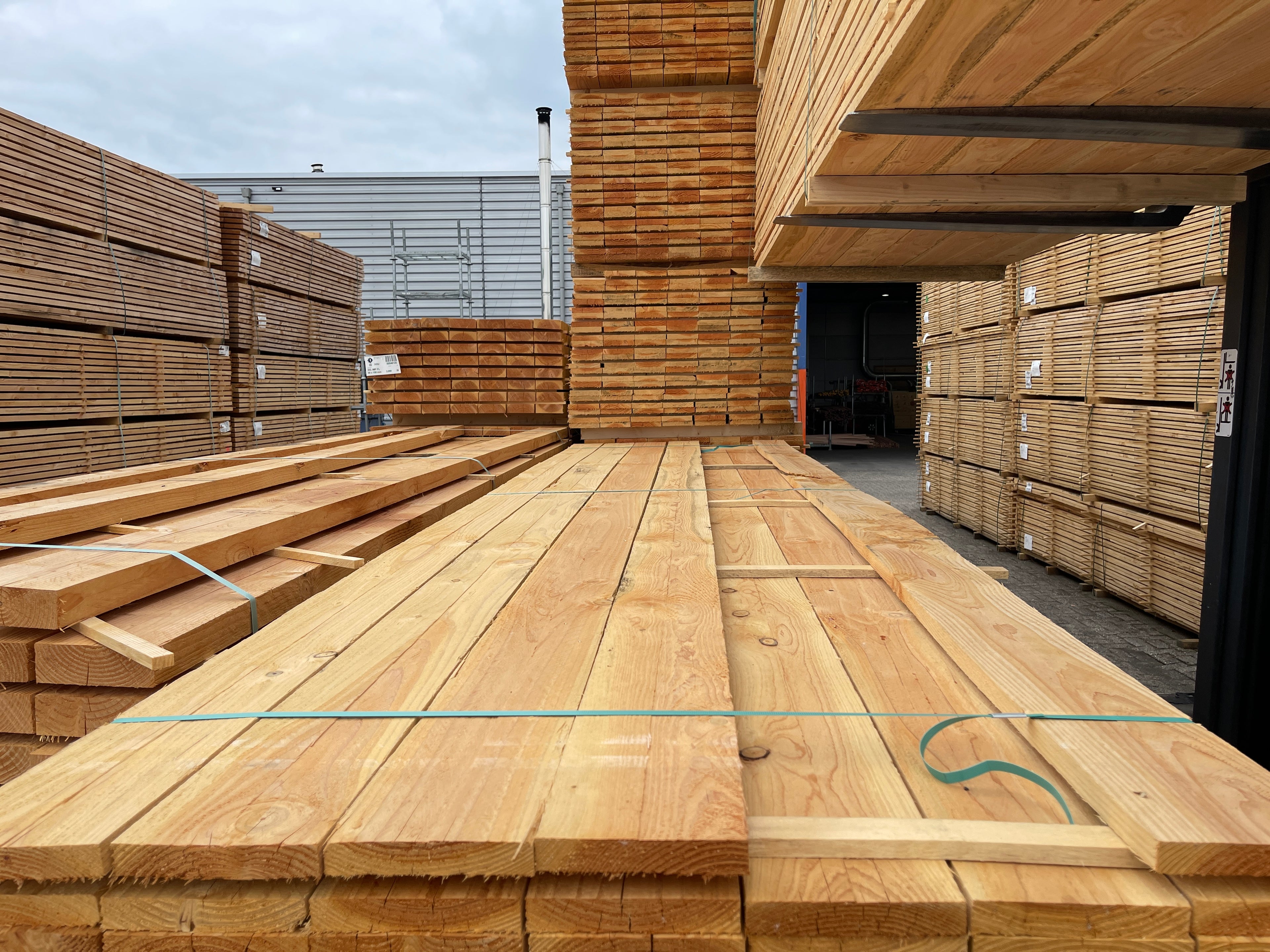 Douglas Planken Fijnbezaagd 25x150mm