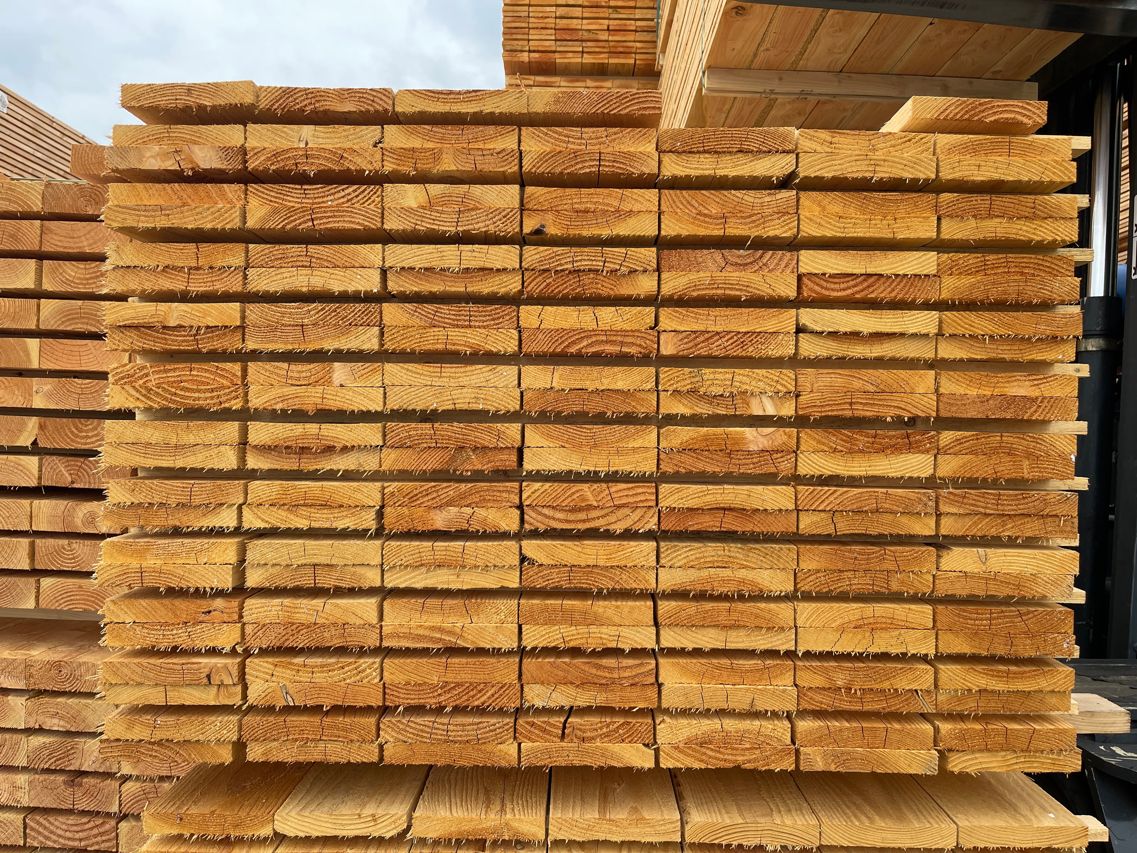 Douglas Planken Fijnbezaagd 25x150mm