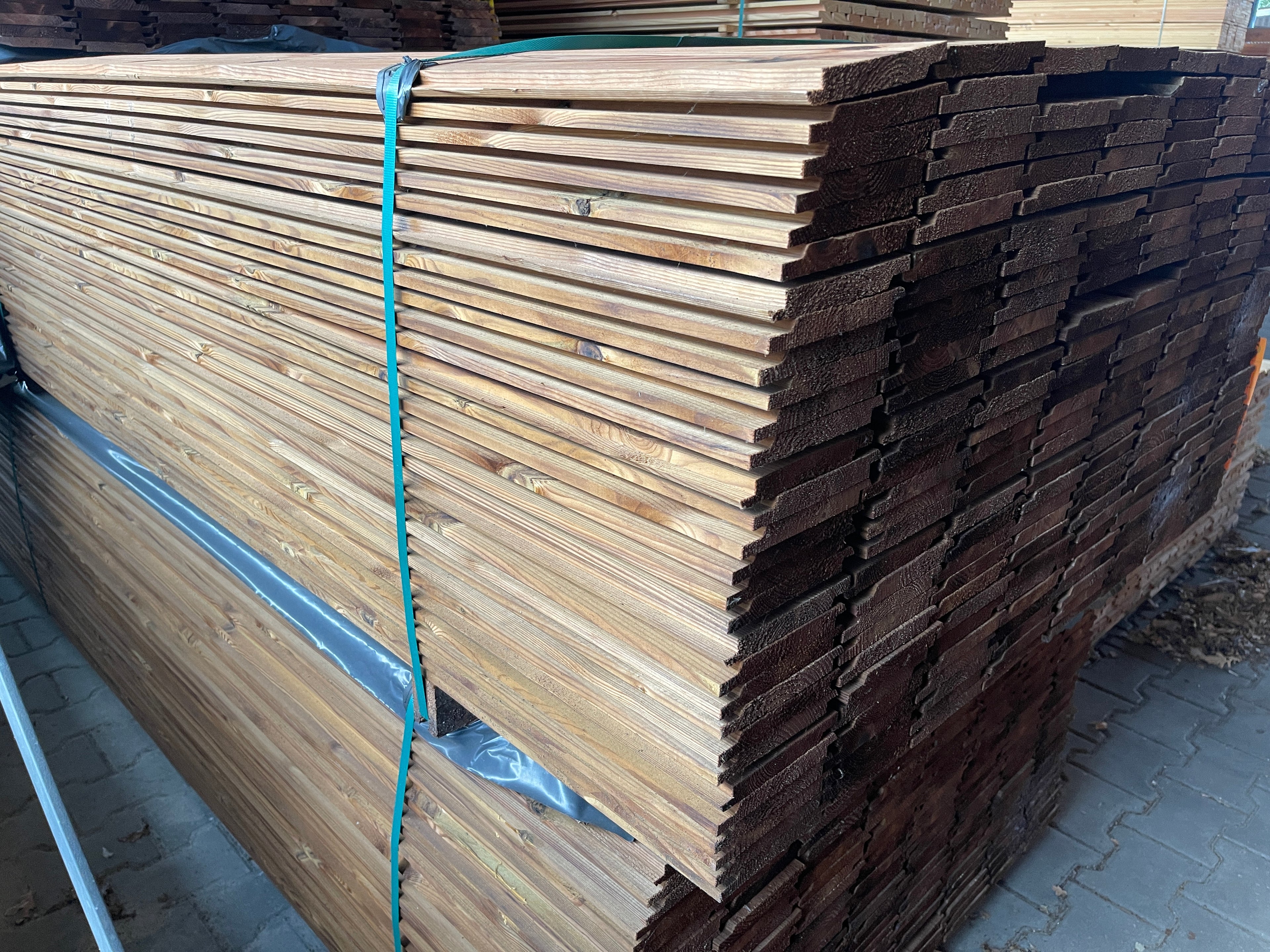 Grenen Channelsiding Bruin Gemodificeerd 18x140mm