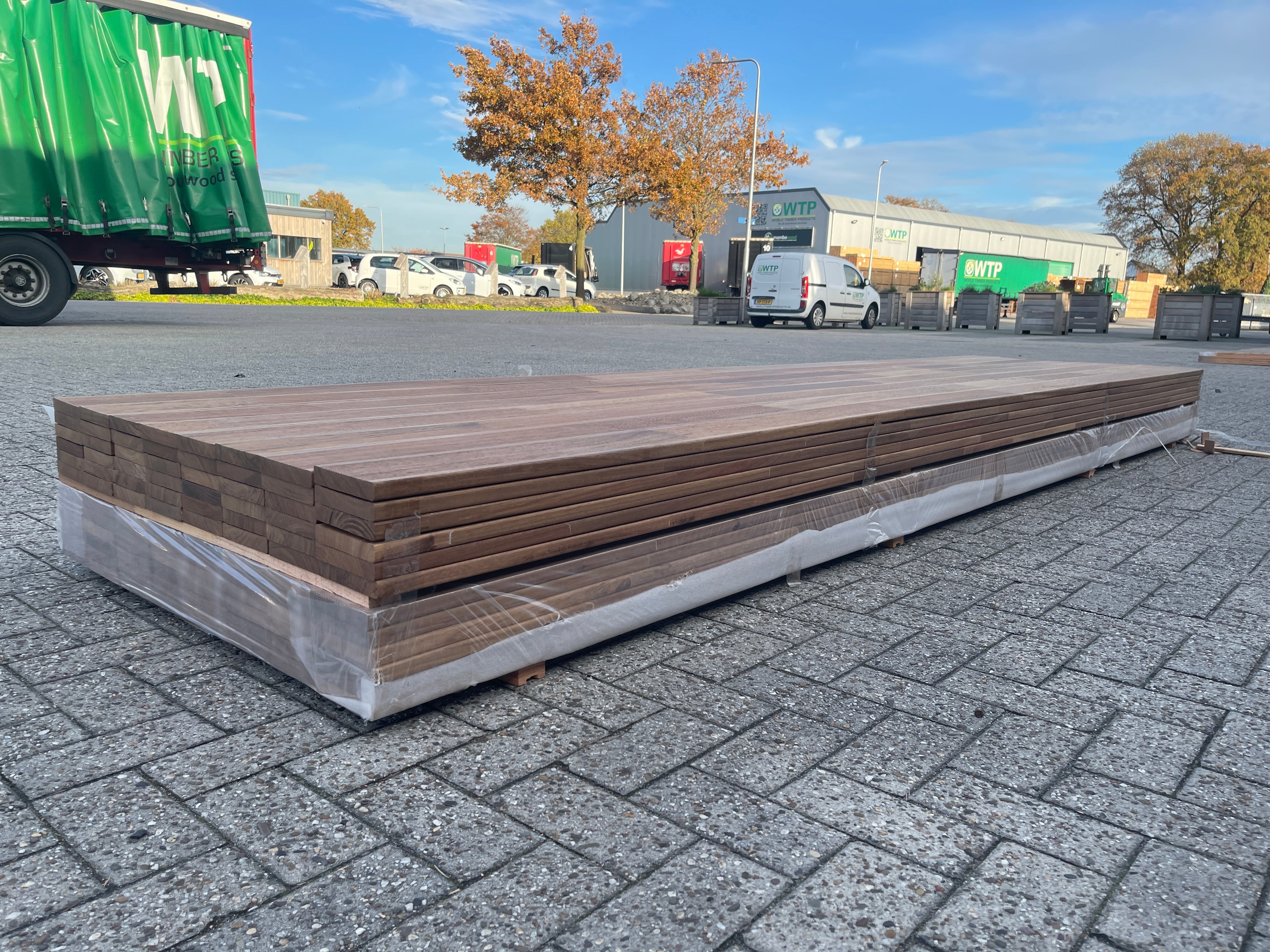Guyana Teak Vlonderplanken Gevingerlast 21x120mm