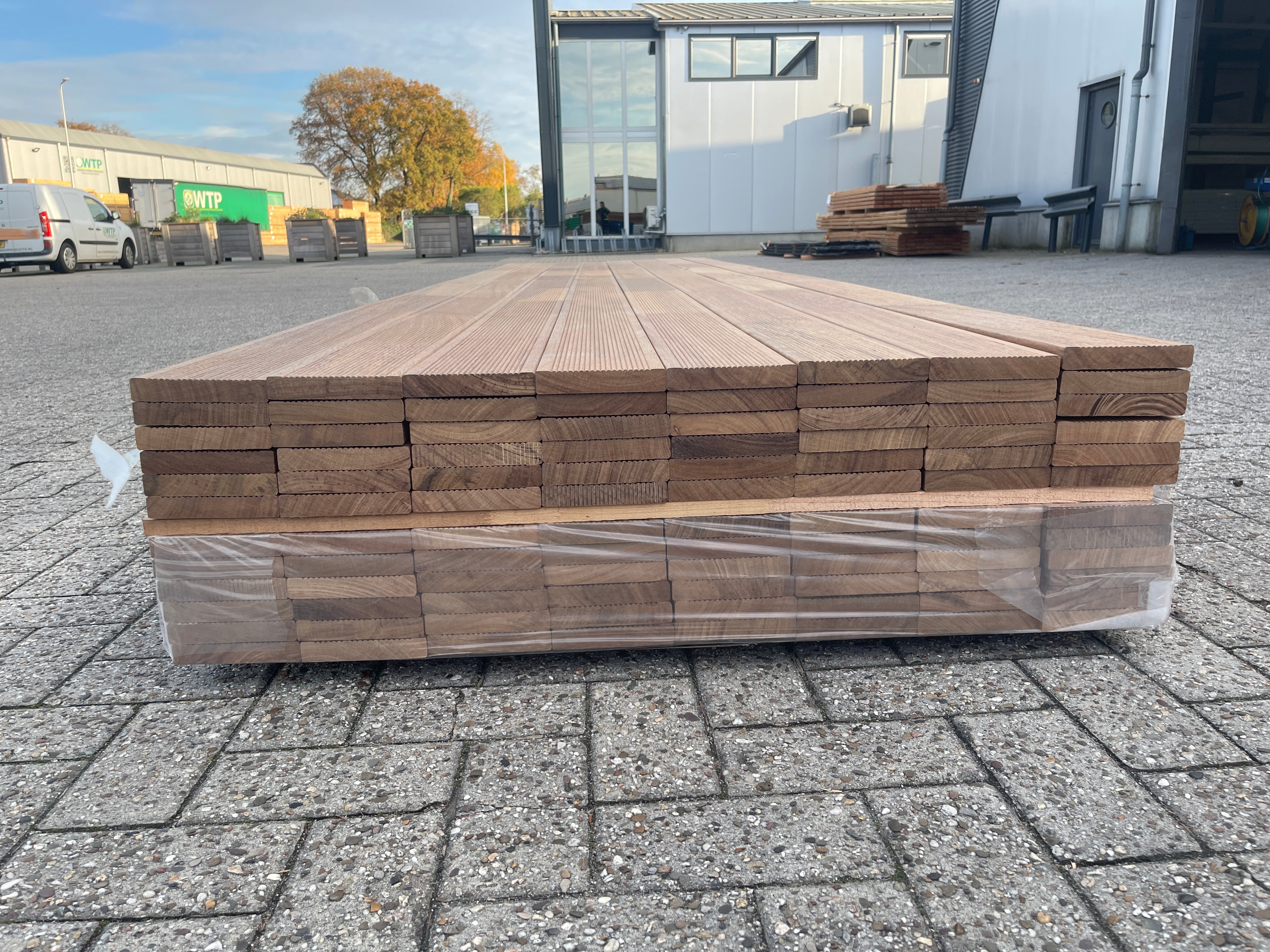 Guyana Teak Vlonderplanken Gevingerlast 21x120mm