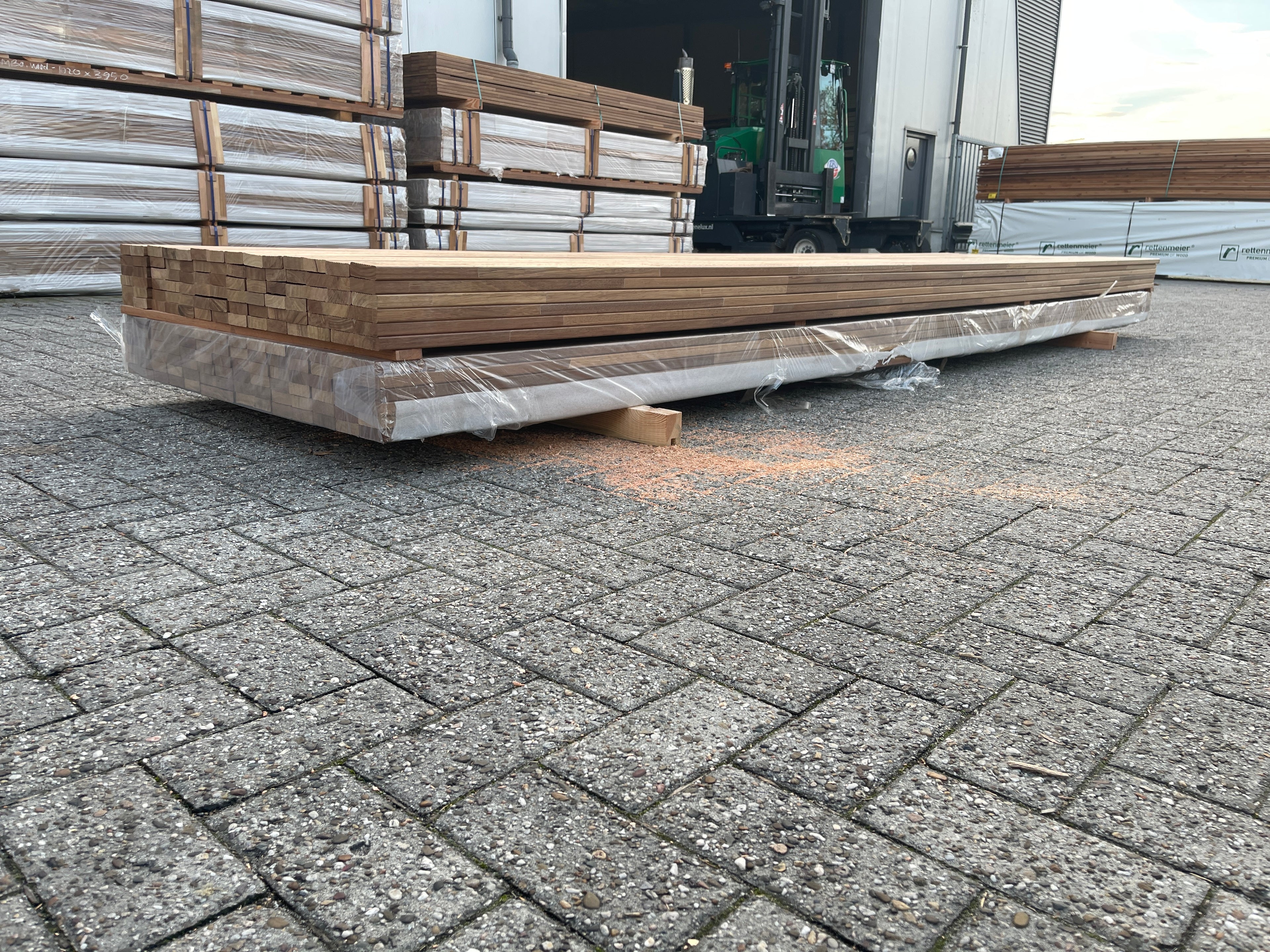 Guyana Teak Vlonderplanken Gevingerlast 21x70mm
