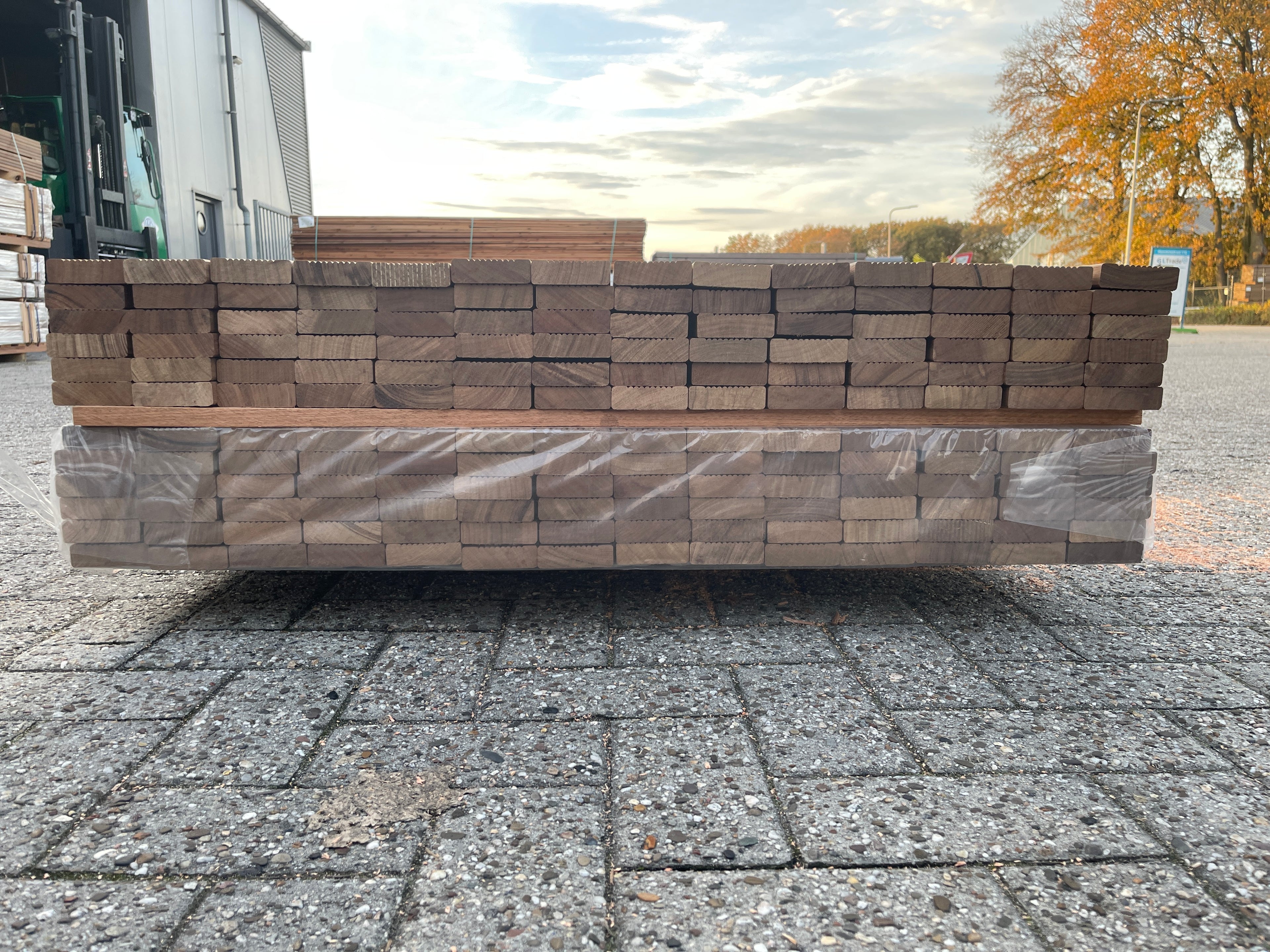 Guyana Teak Vlonderplanken Gevingerlast 21x70mm