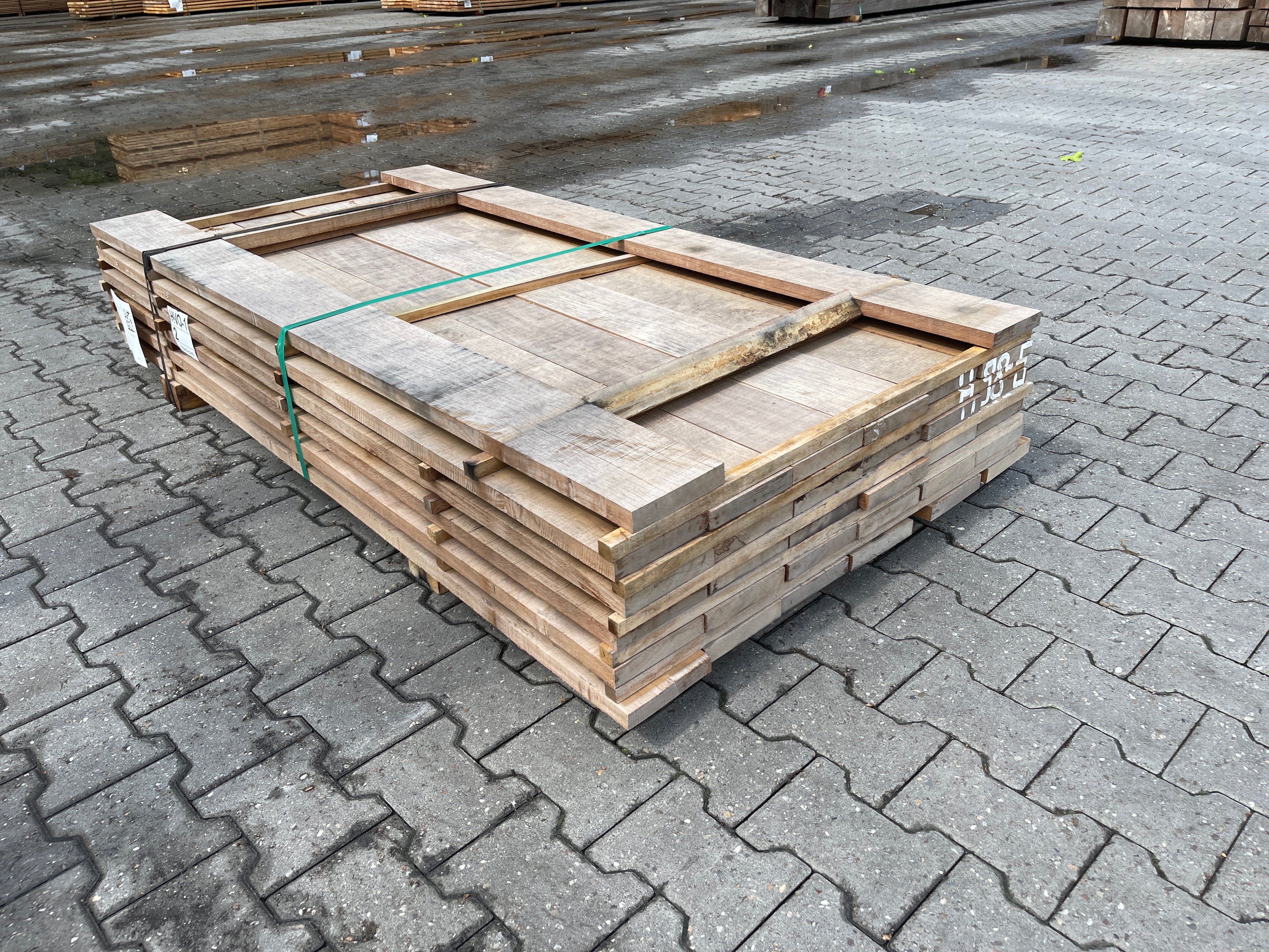 Guyana Ipé Planken Fijnbezaagd 27x155mm - Lengte 185cm, 32 stuks