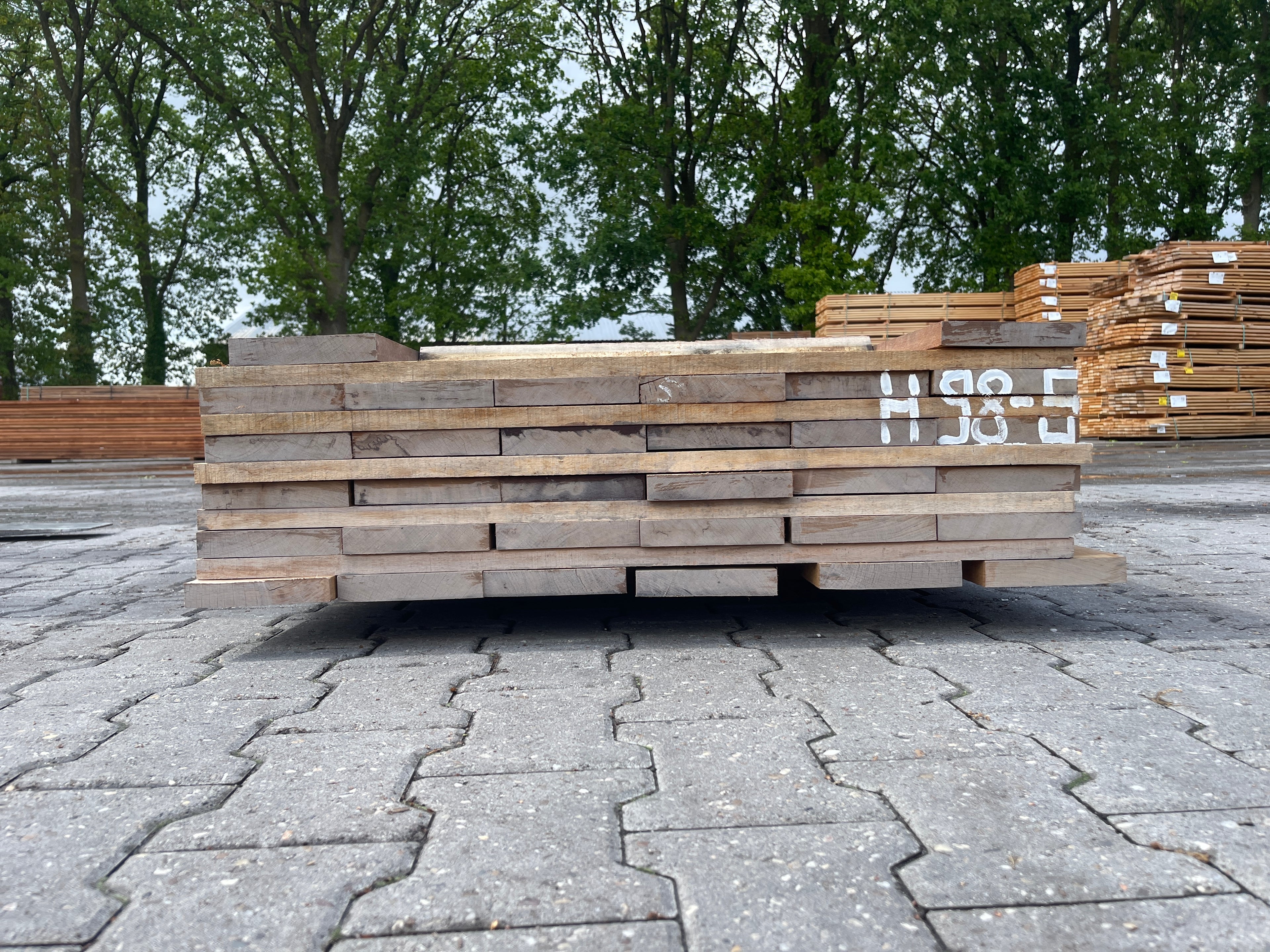 Guyana Ipé Planken Fijnbezaagd 27x155mm - Lengte 185cm, 32 stuks