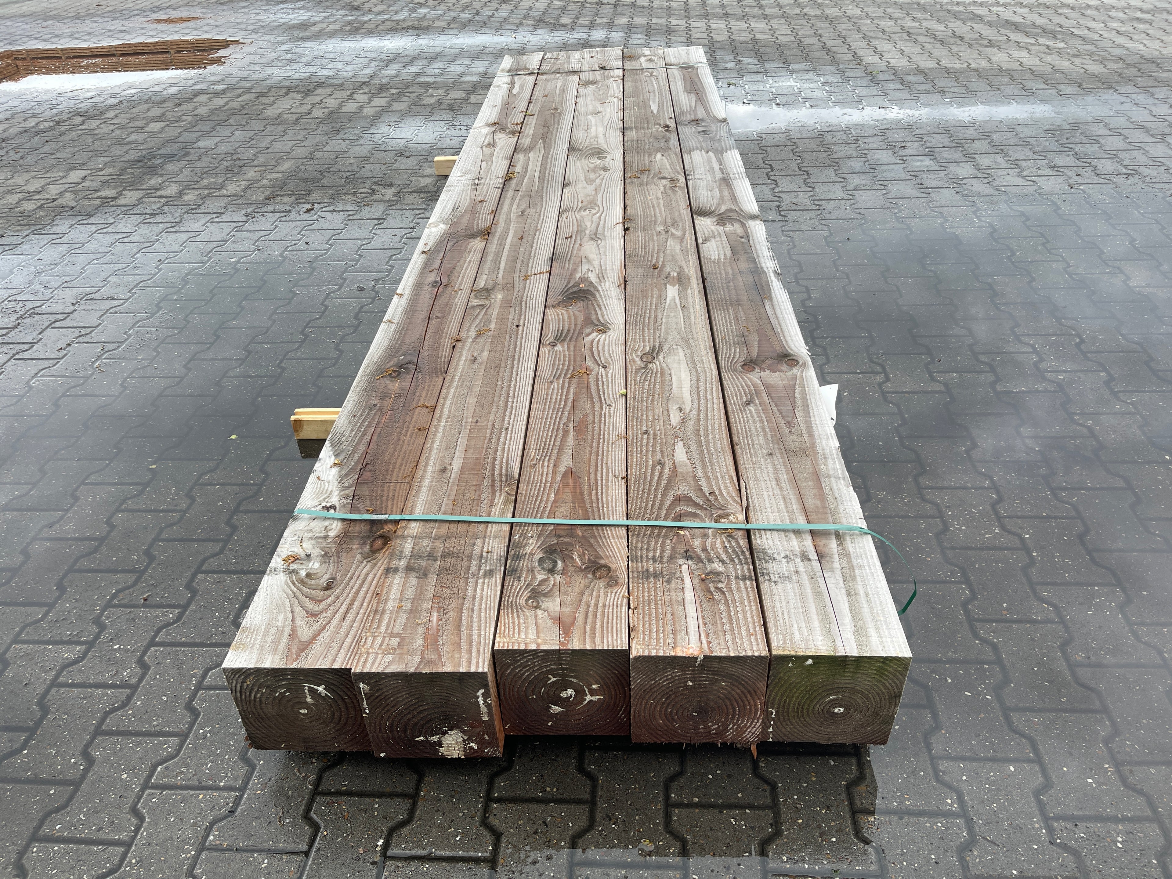 Douglas Balken Fijnbezaagd 200x200mm - Lengte 400cm, 5 stuks