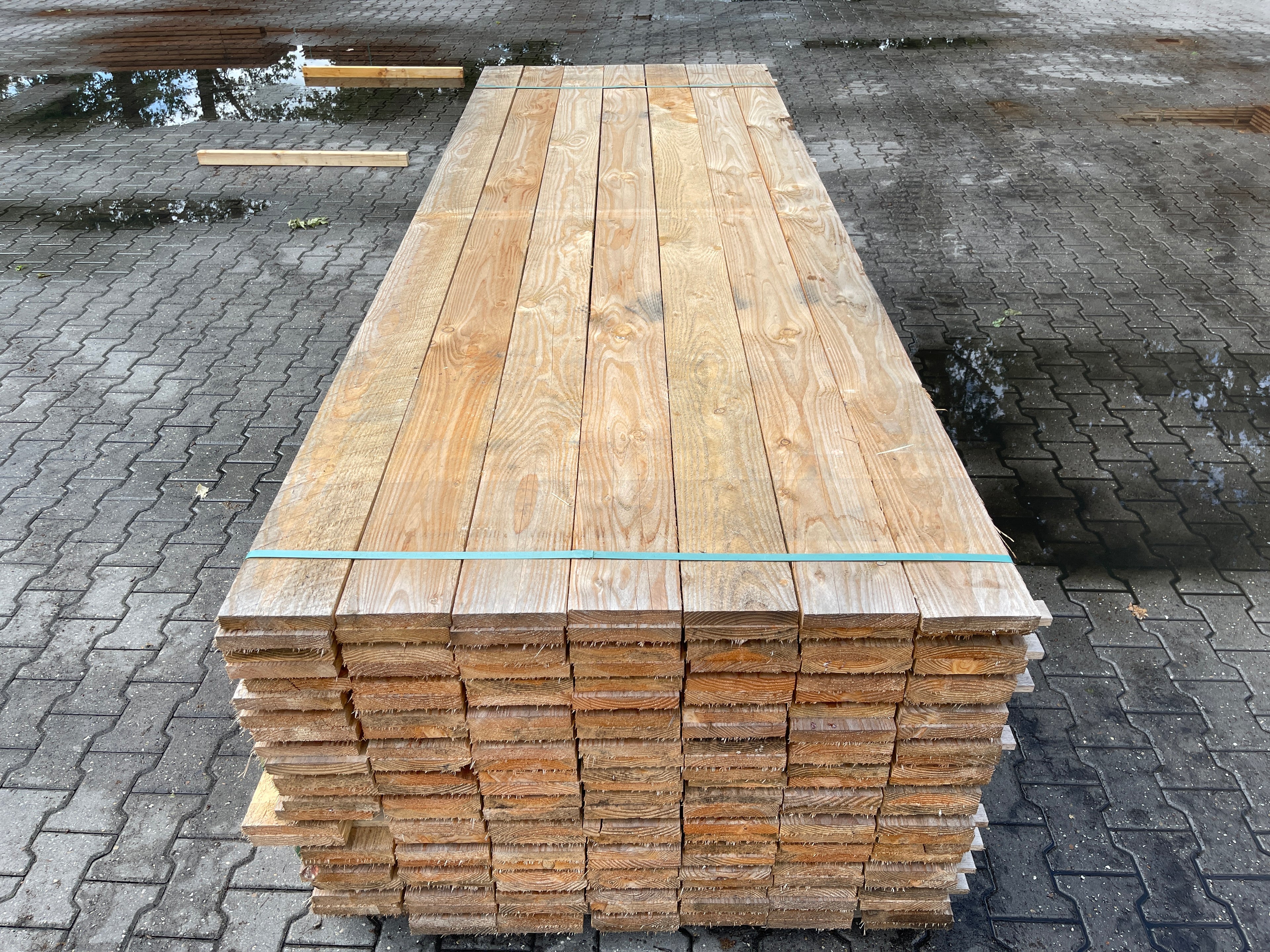 Douglas Planken Fijnbezaagd 25x150mm - Lengte 300cm, 168 stuks