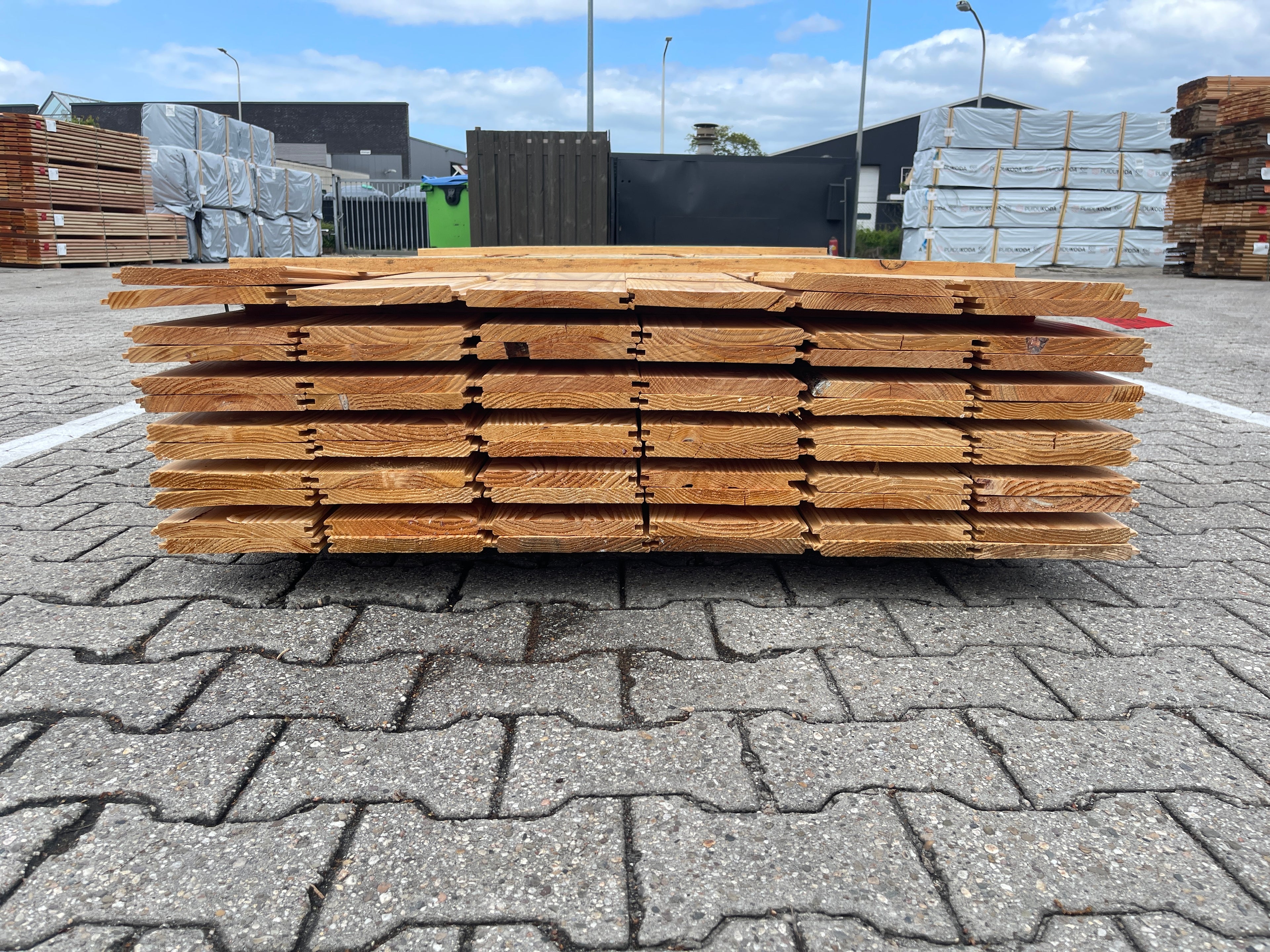 Douglas Veer en Groef 18x185mm - Lengte 300cm, 69 stuks