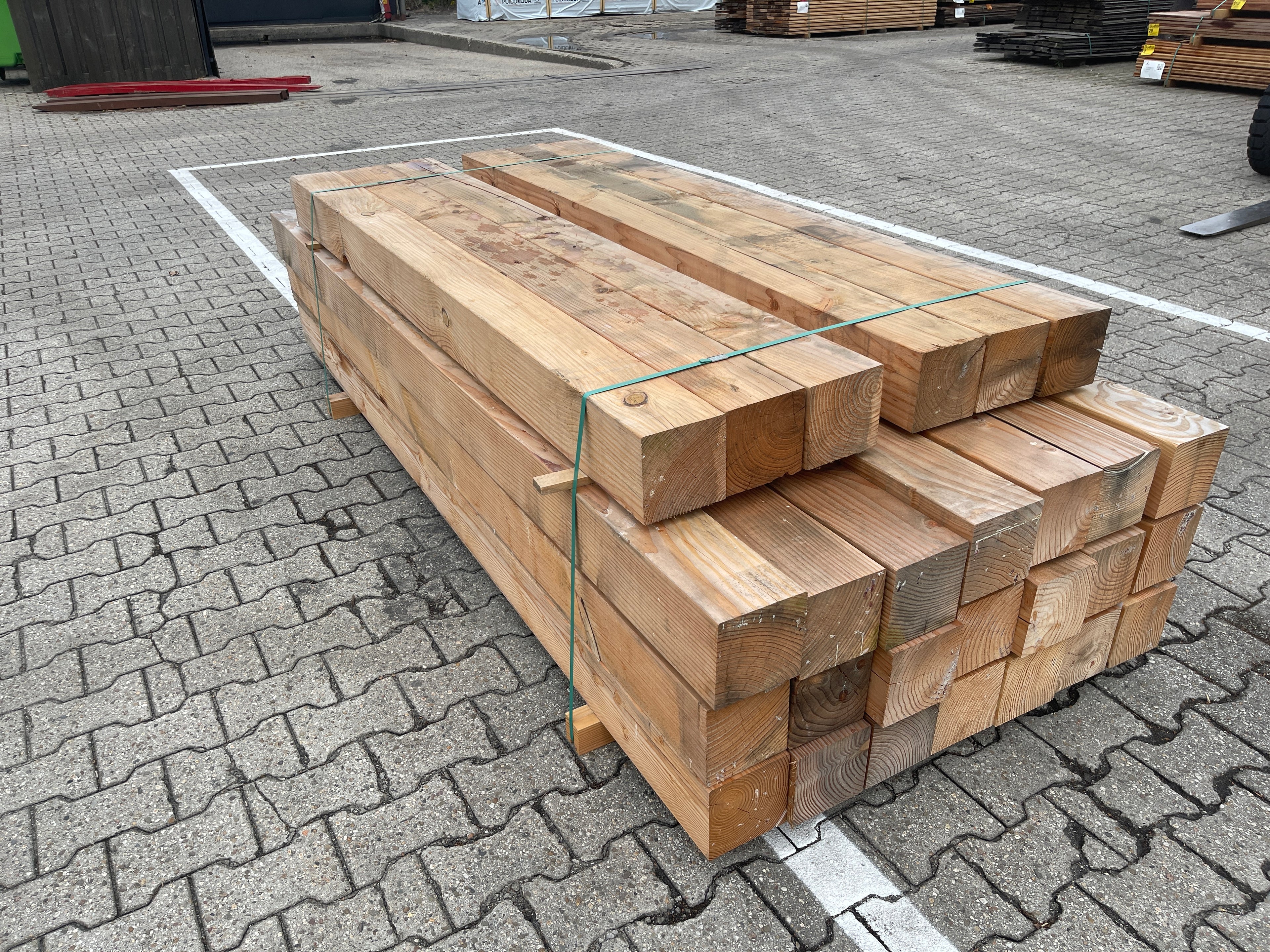 Douglas Balken Geschaafd 140x140mm - Lengte 6/200cm, 21/250cm