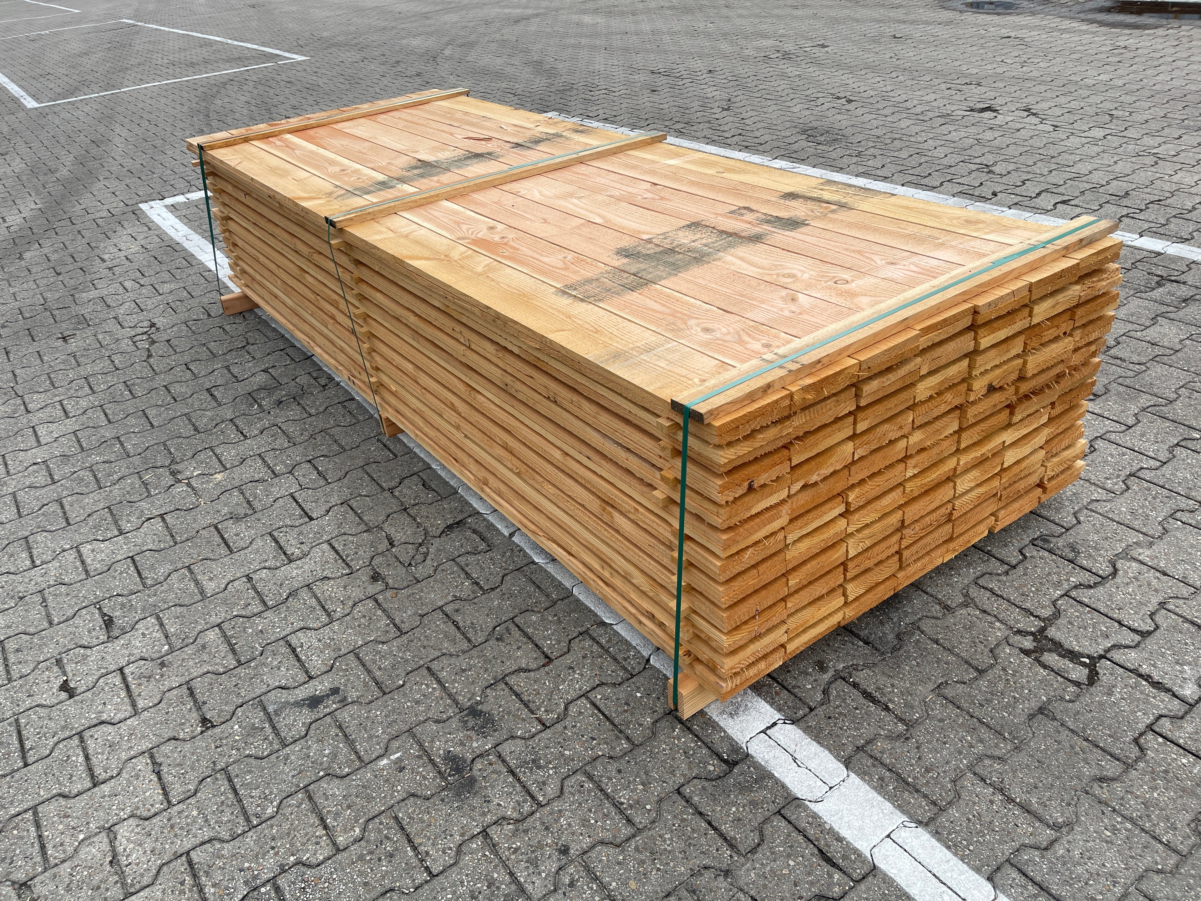 Douglas Planken Fijnbezaagd 18x150mm - Lengte 300cm, 154 stuks
