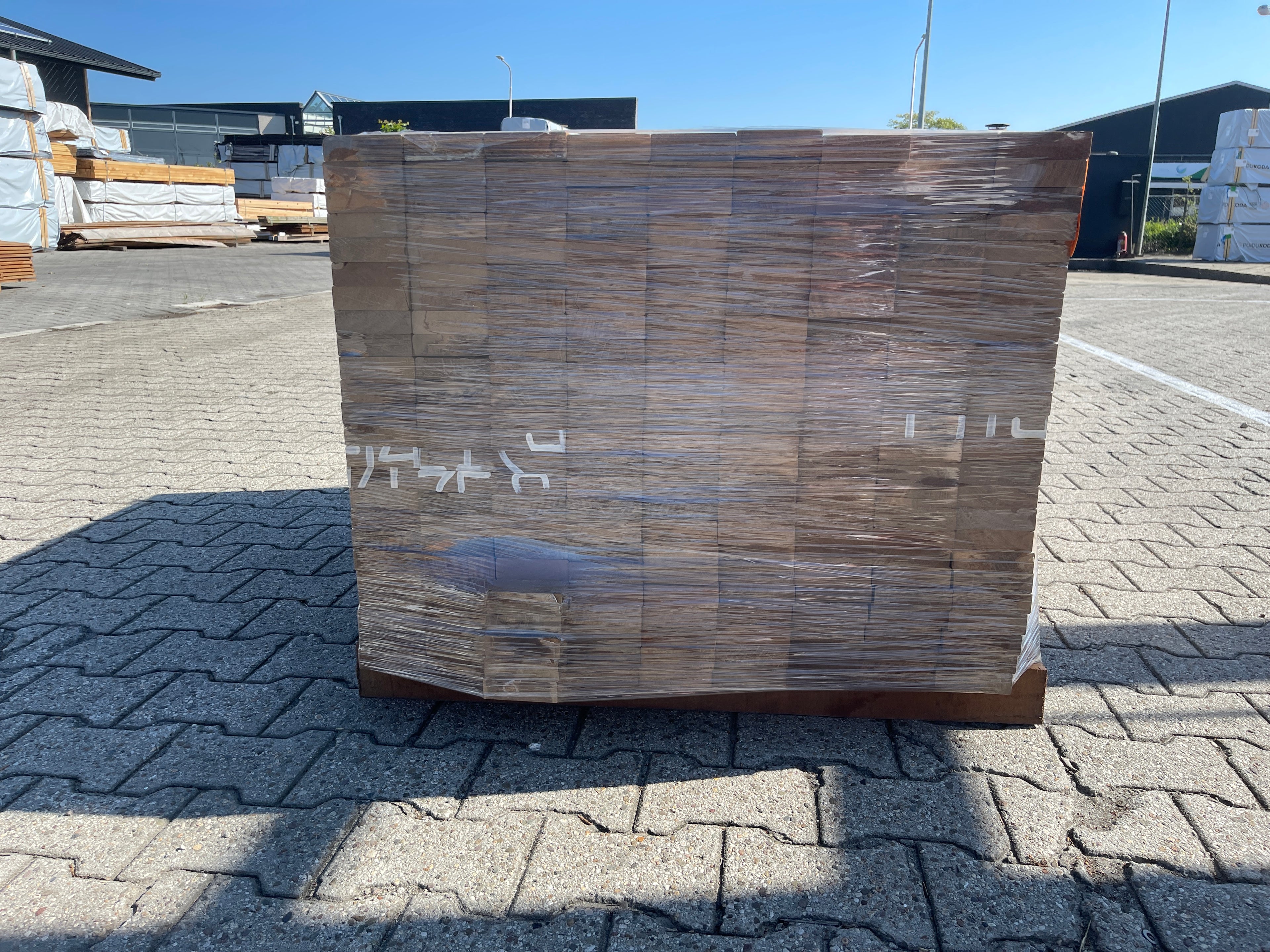 Ipé Country Grade Planken Geschaafd 27x90mm - Lengte 125cm, 216 stuks