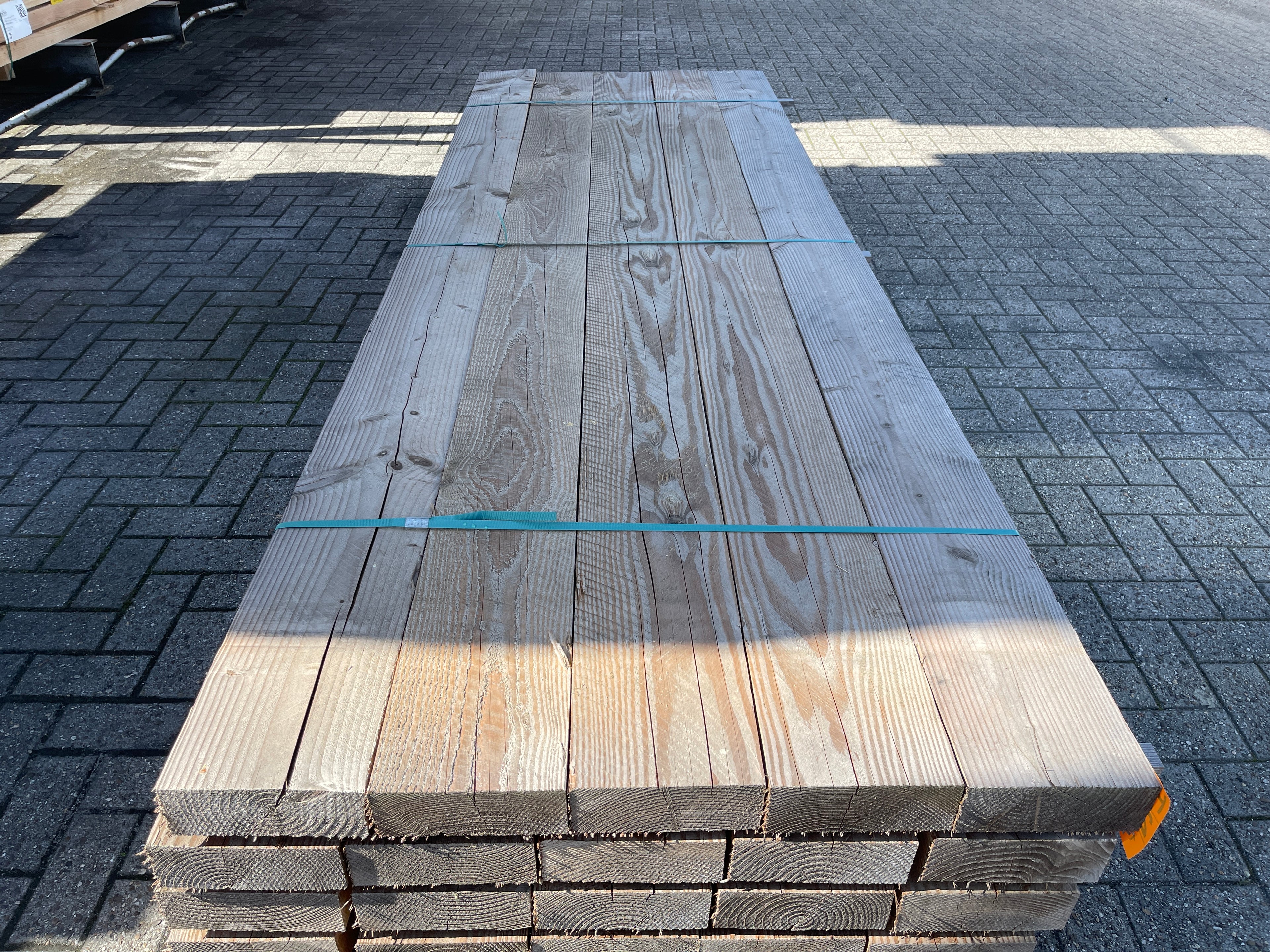 Douglas Balken Fijnbezaagd 75x200mm, Lengte 300cm, 20 stuks