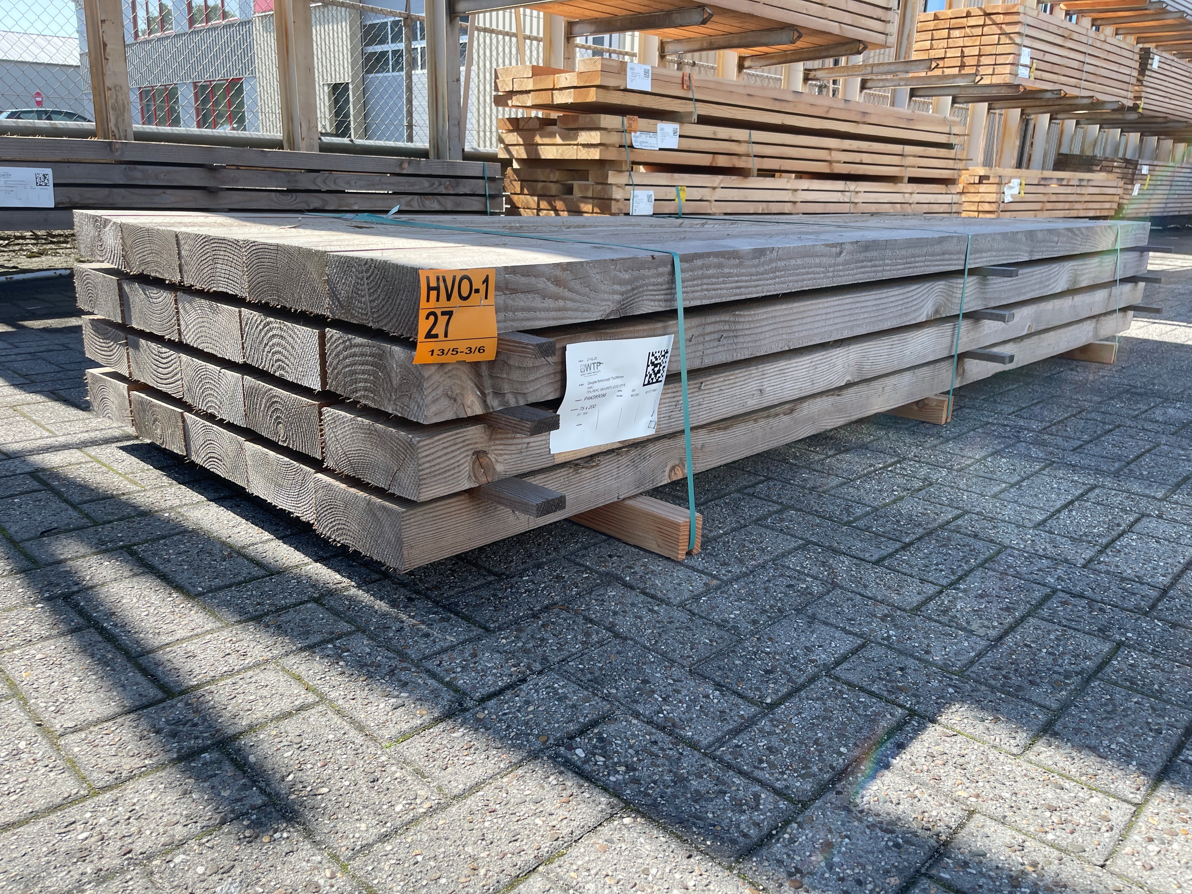 Douglas Balken Fijnbezaagd 75x200mm, Lengte 300cm, 20 stuks