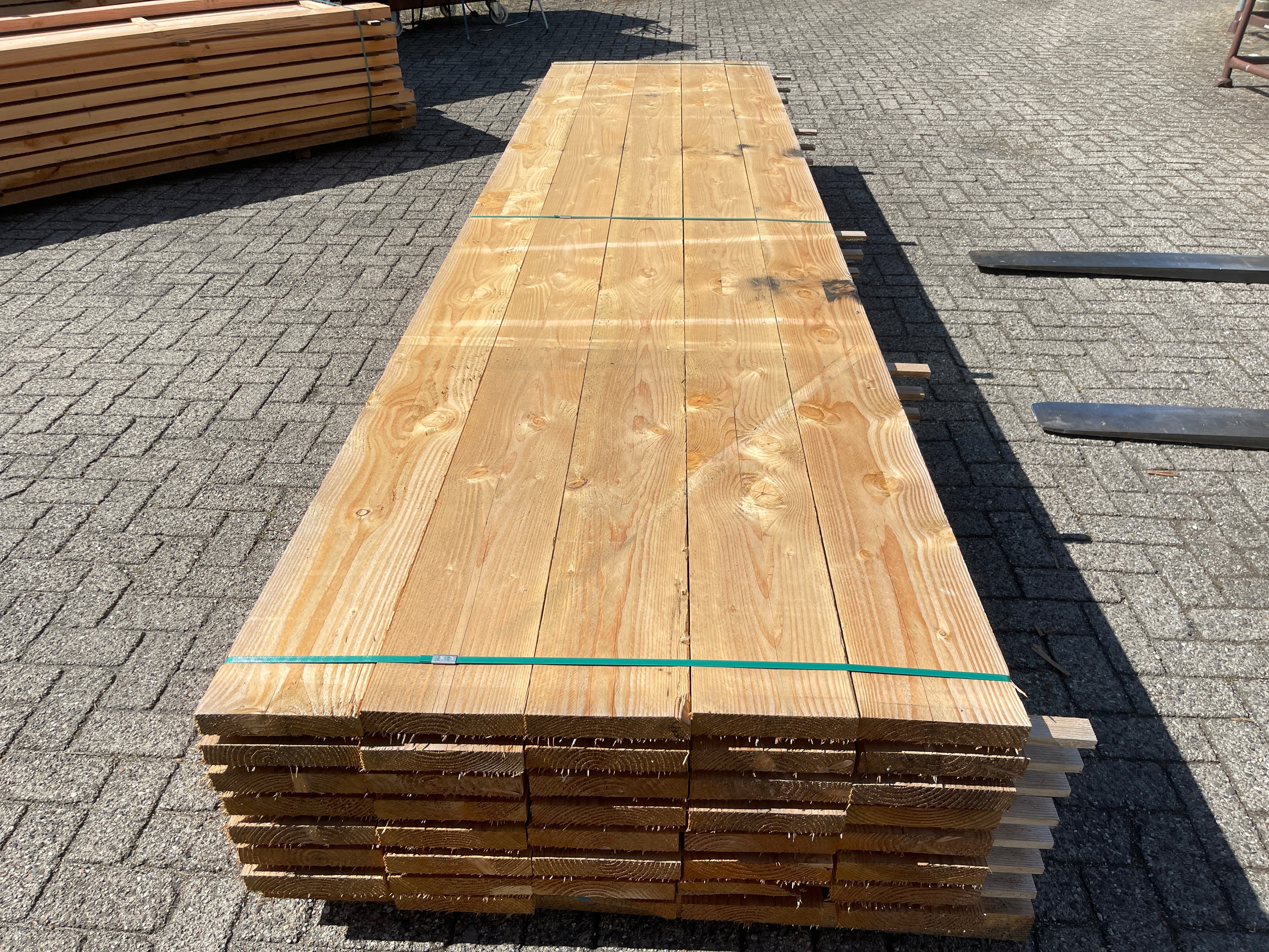 Douglas Planken Fijnbezaagd 38x200mm, Lengte 400cm, 40 stuks