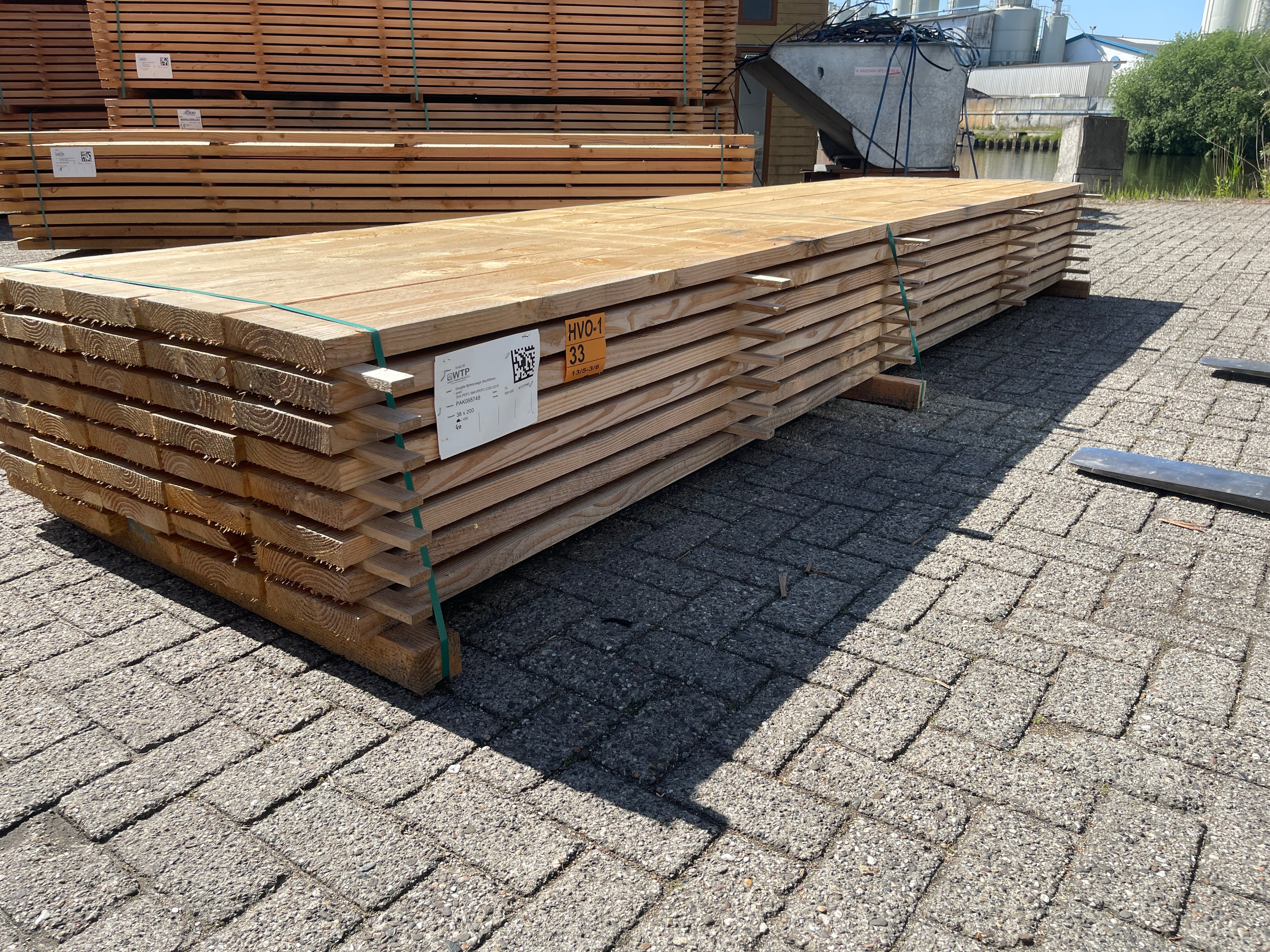 Douglas Planken Fijnbezaagd 38x200mm, Lengte 400cm, 40 stuks
