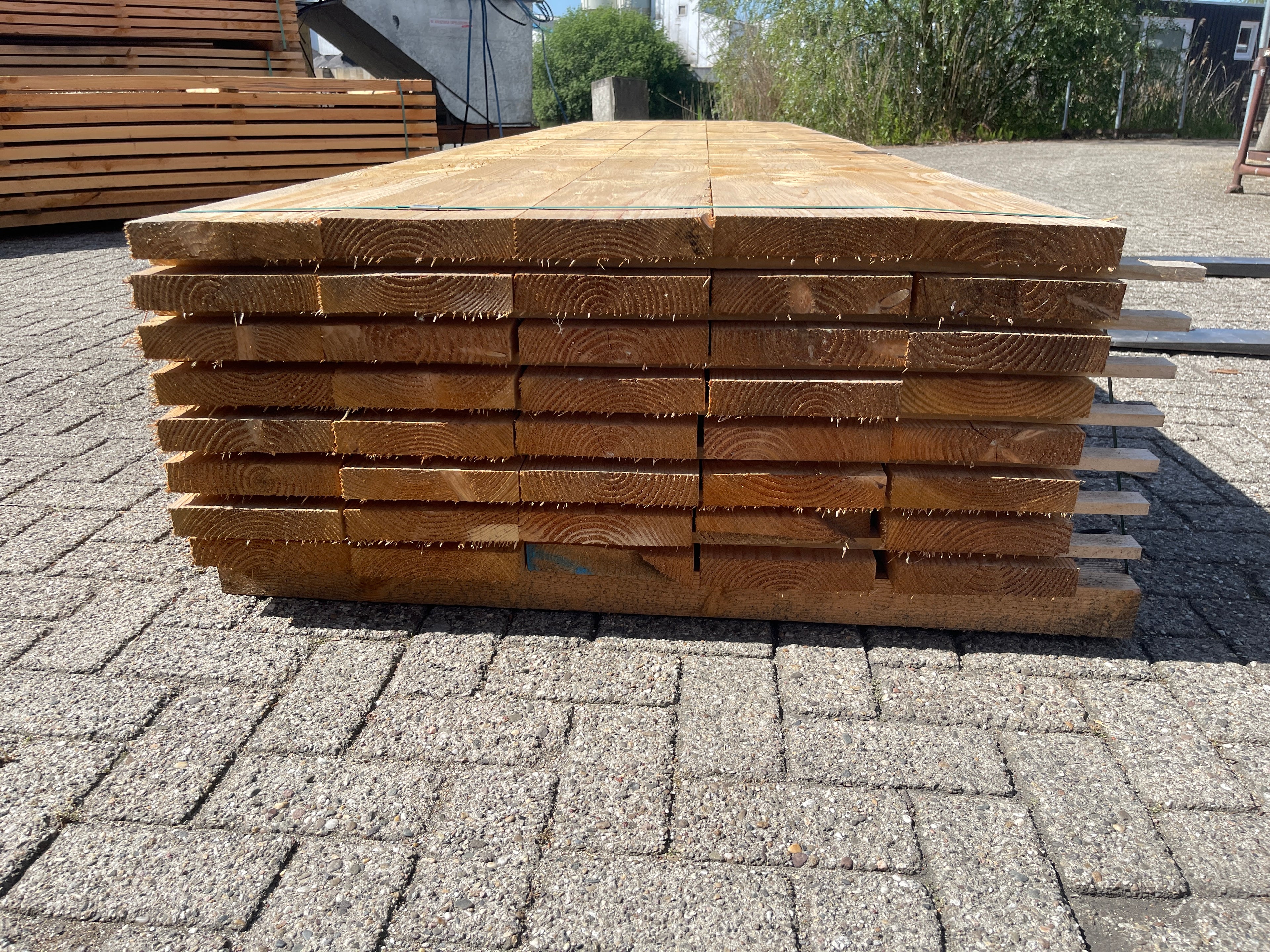 Douglas Planken Fijnbezaagd 38x200mm, Lengte 400cm, 40 stuks