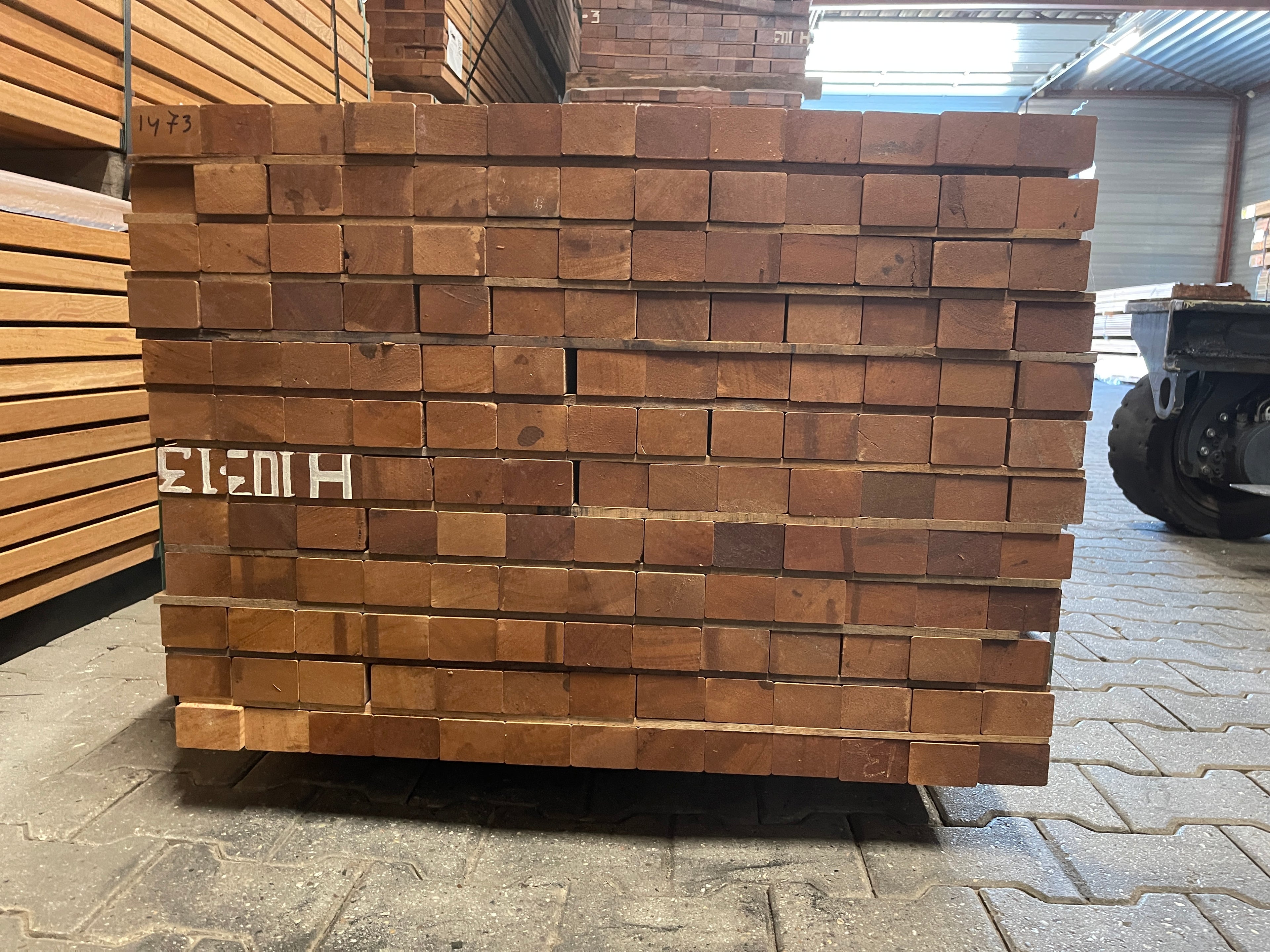 Angelim Pedra Onderliggers Geschaafd 45x68mm - lengte 200cm, 156 stuks
