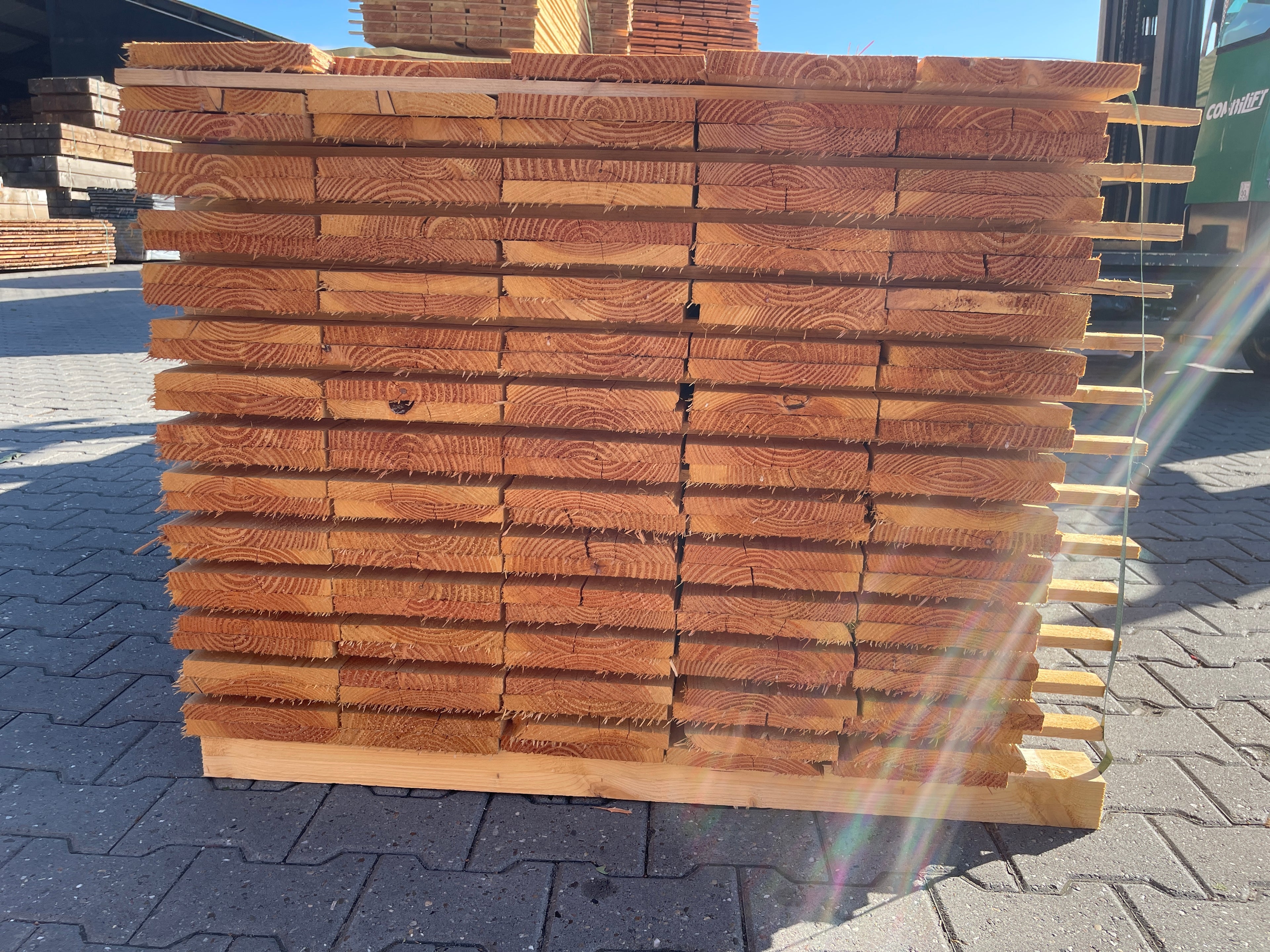 Douglas Planken Fijnbezaagd 22x200mm - lengte 300cm, 135 stuks