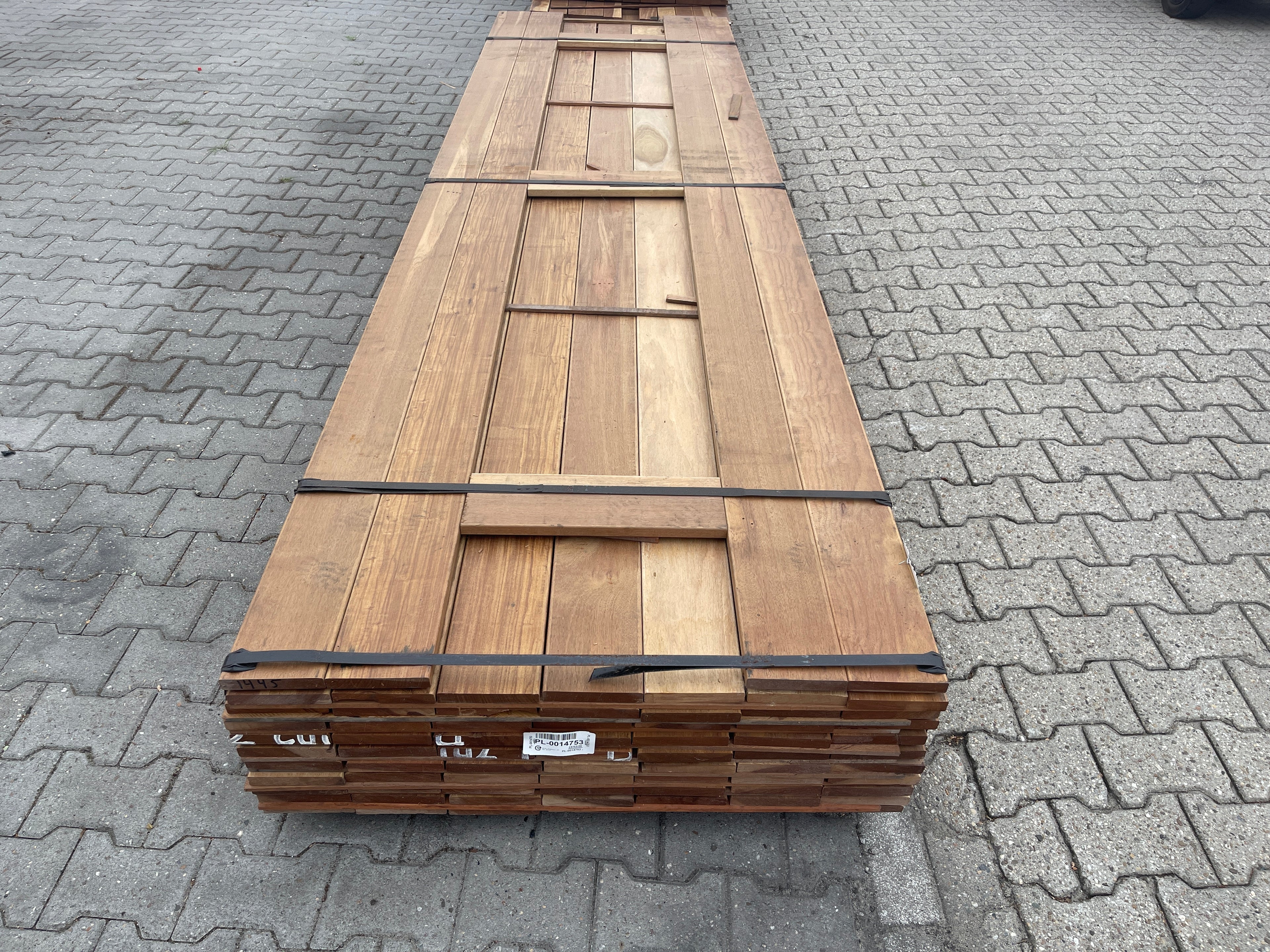 Guyana Ipé Geschaafd 21x140mm (Country Grade) - lengte 365cm, 74 stuks