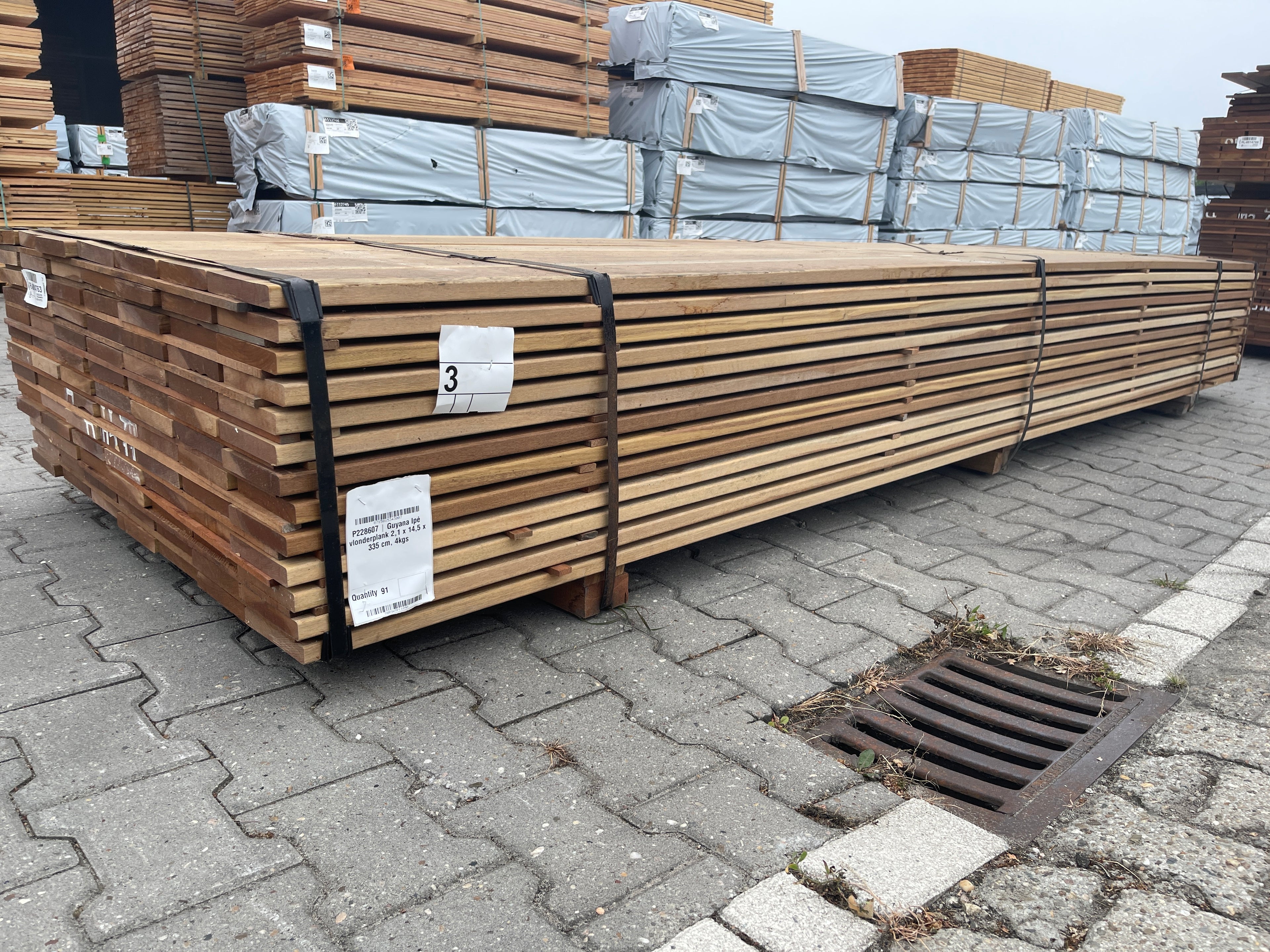 Guyana Ipé Geschaafd 21x140mm (Country Grade) - lengte 335cm, 91 stuks