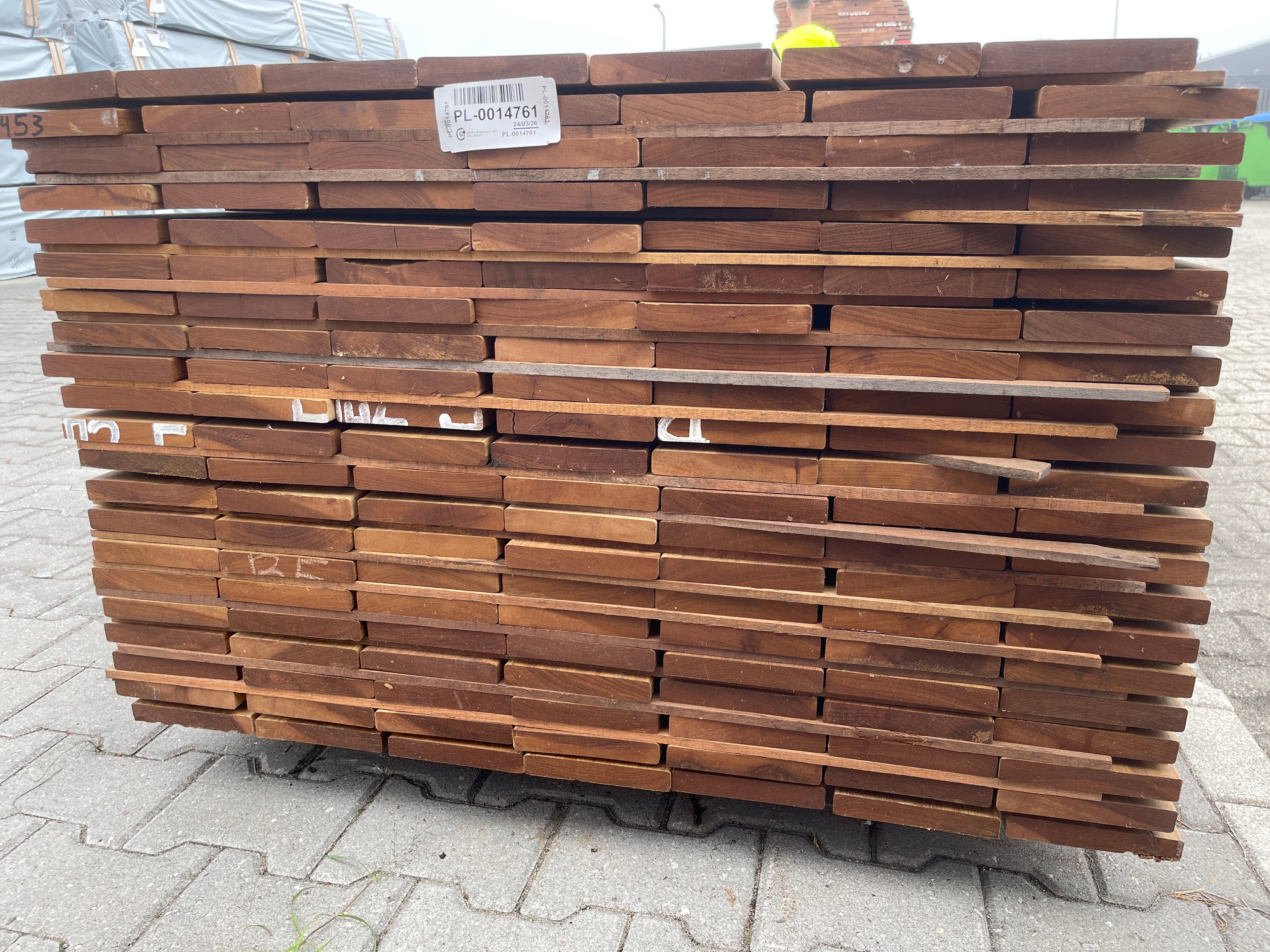 Guyana Ipé Geschaafd 21x140mm (Country Grade) - lengte 395cm, 147 stuks