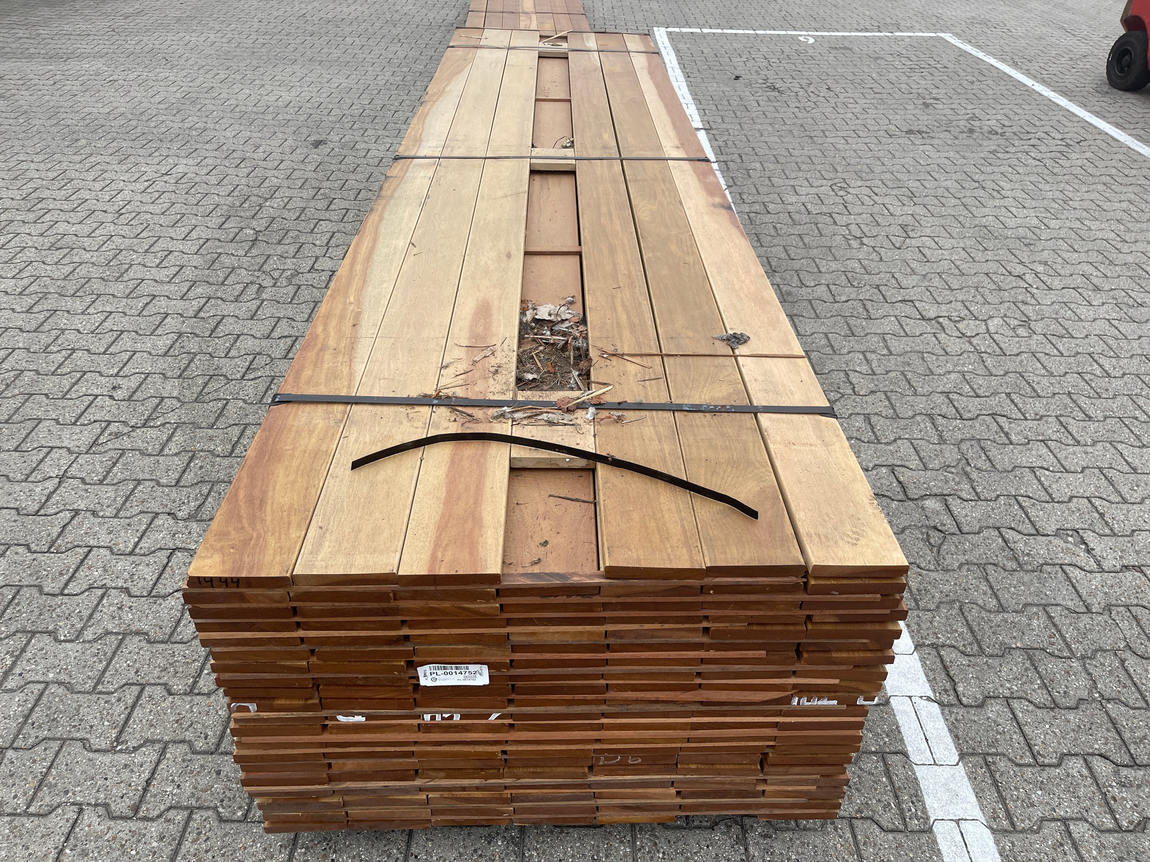 Guyana Ipé Geschaafd 21x140mm (Country Grade) - lengte 395cm, 139 stuks