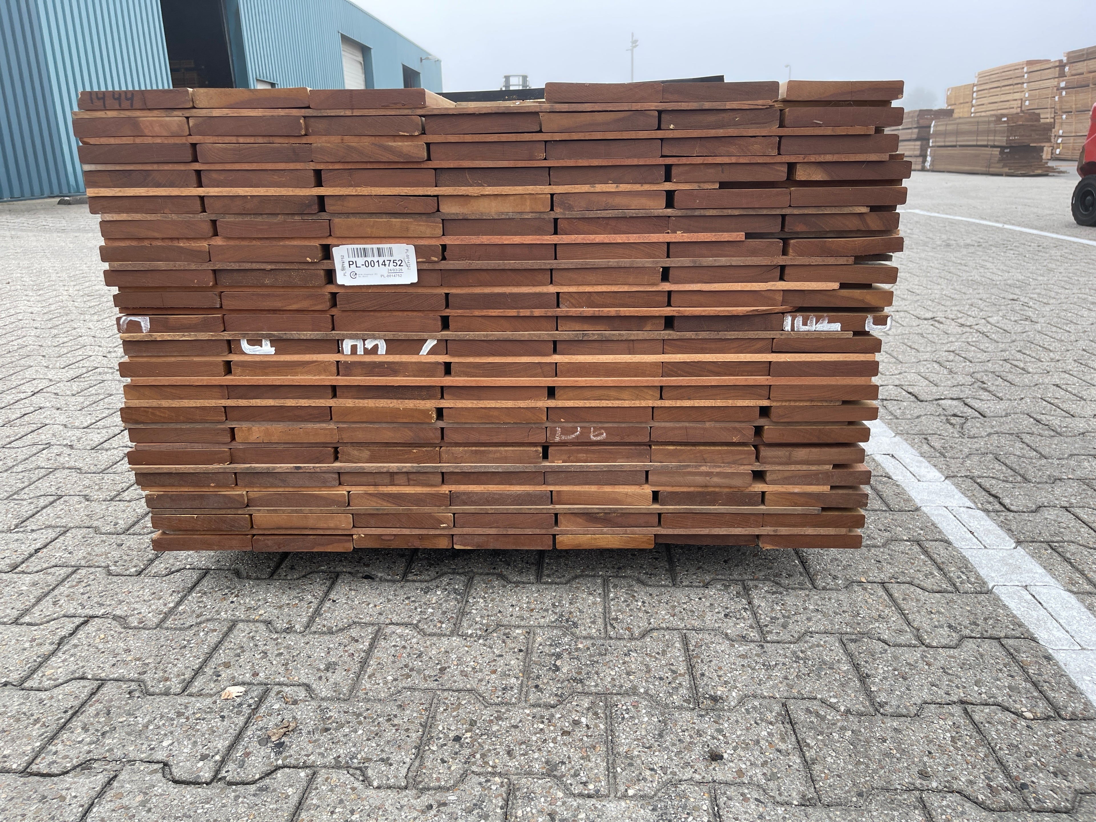 Guyana Ipé Geschaafd 21x140mm (Country Grade) - lengte 395cm, 139 stuks