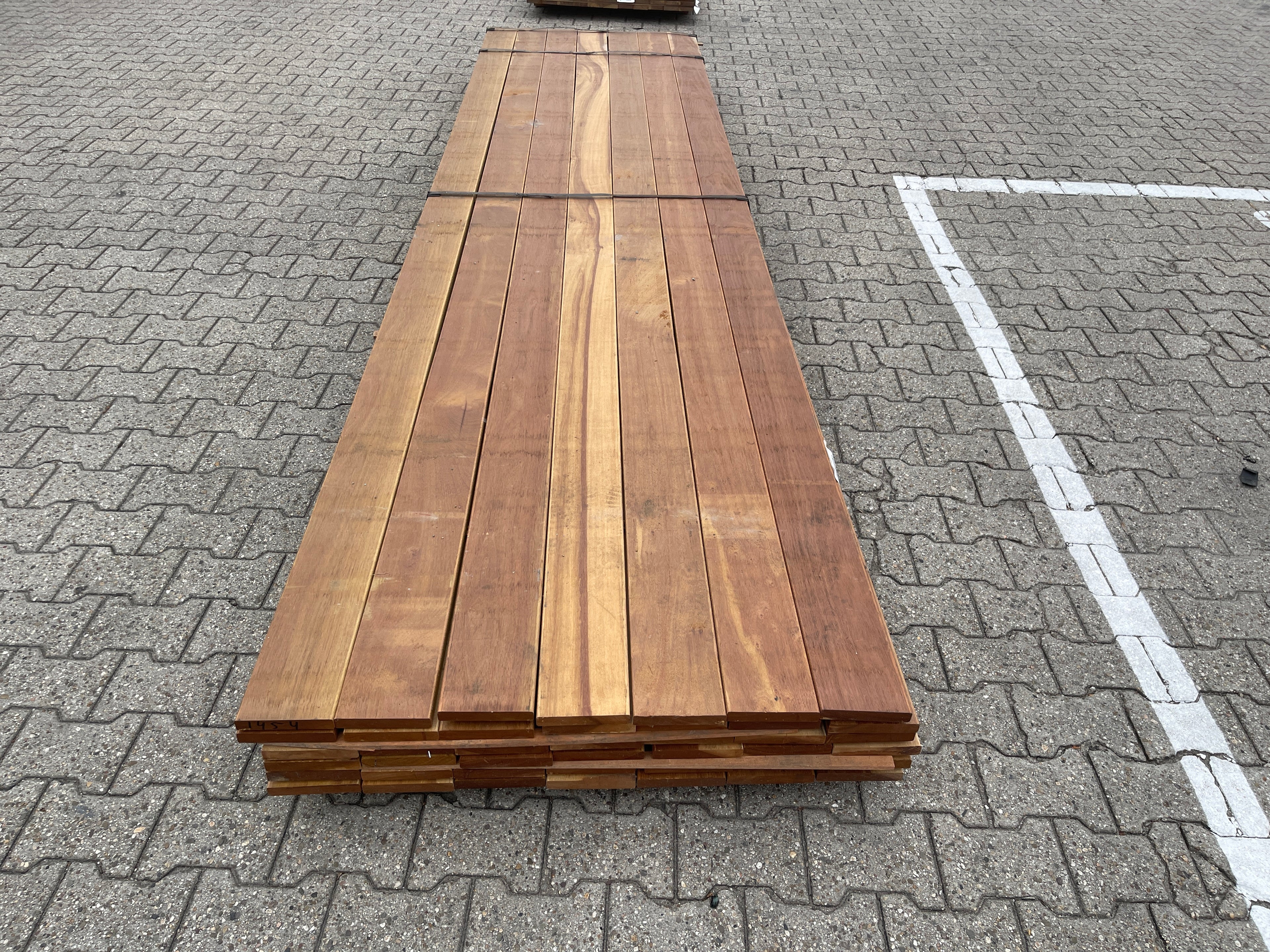 Guyana Ipé Geschaafd 21x140mm (Country Grade) - lengte 395cm, 42 stuks
