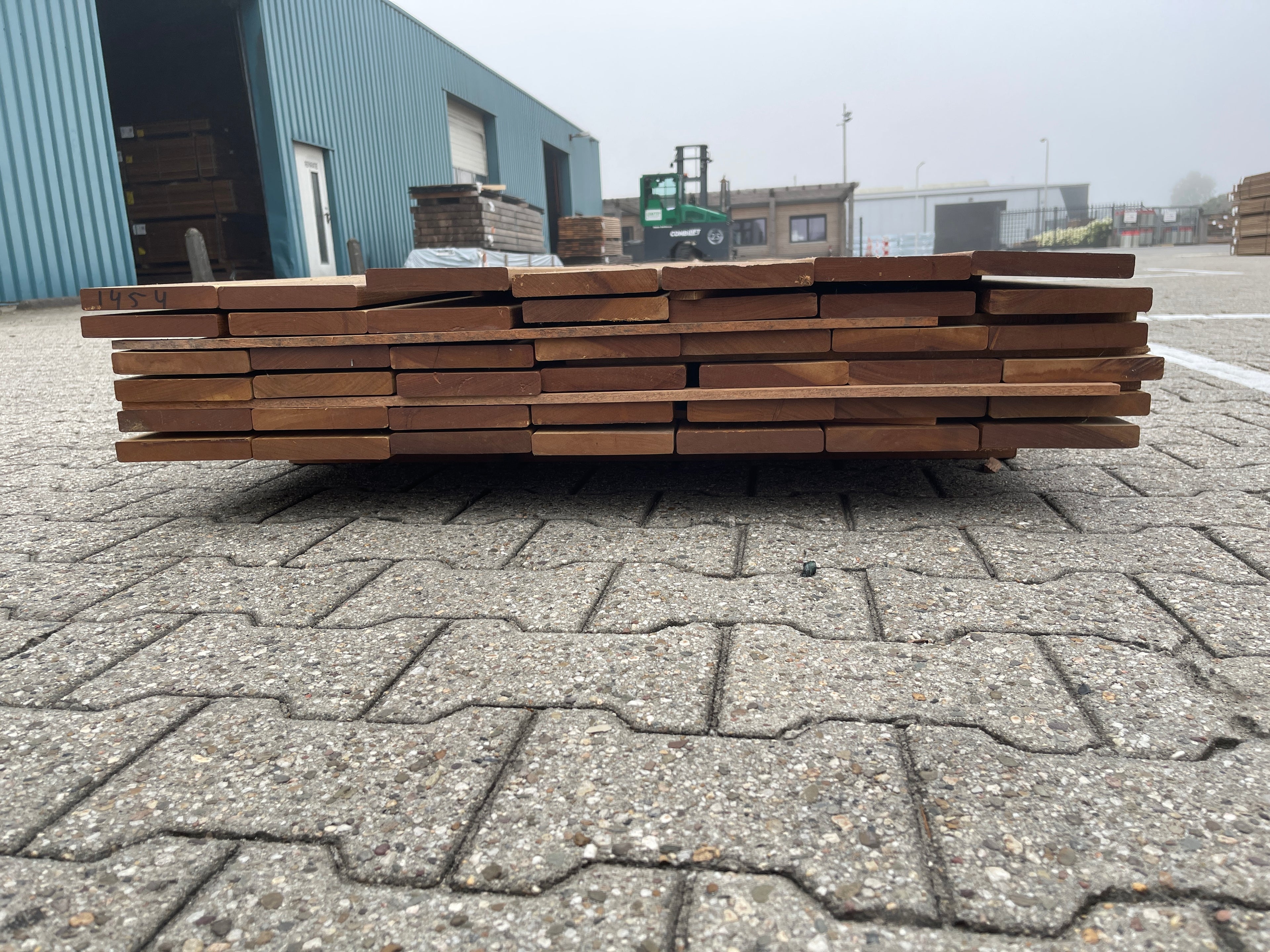 Guyana Ipé Geschaafd 21x140mm (Country Grade) - lengte 395cm, 42 stuks