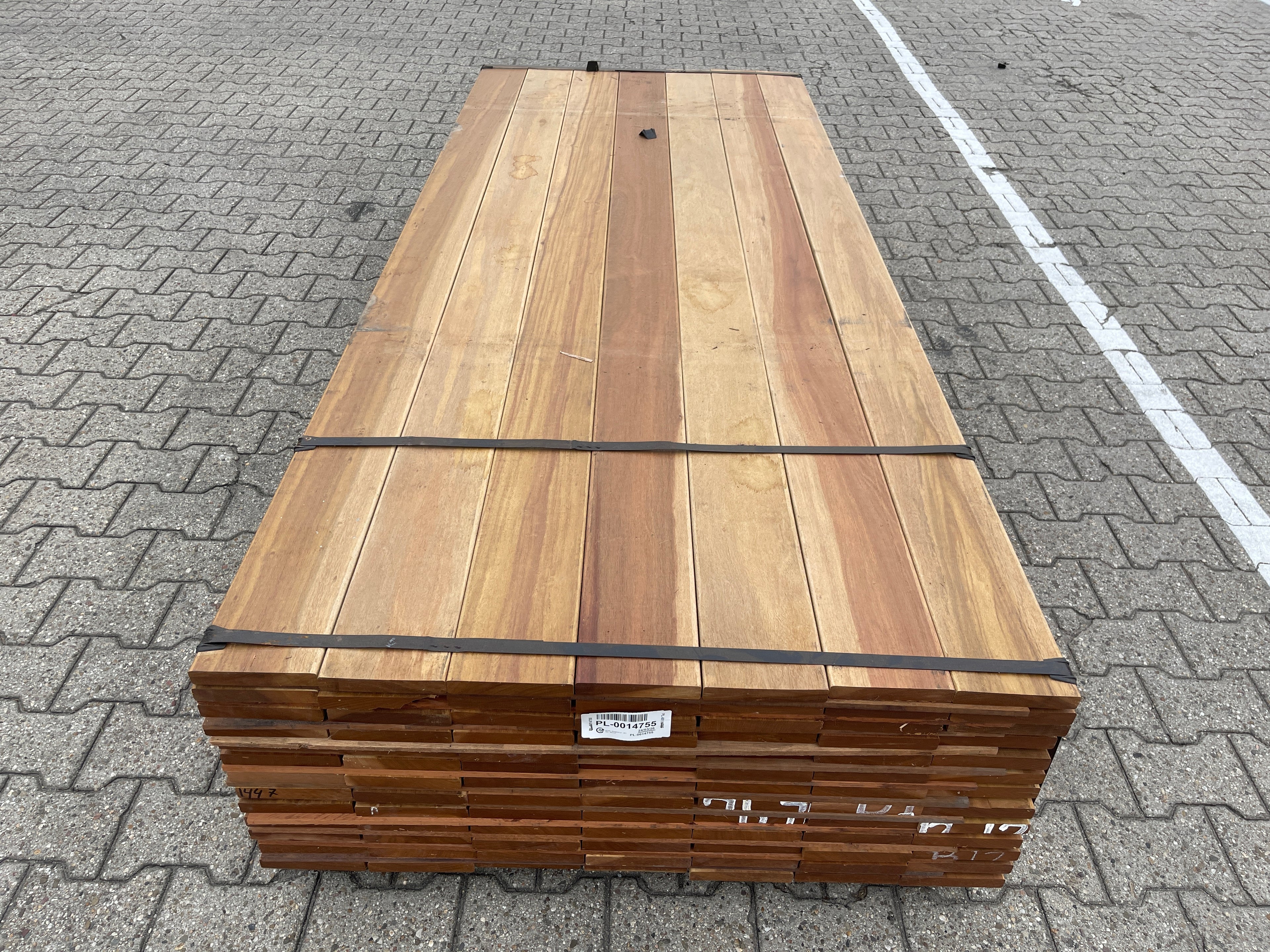 Guyana Ipé Geschaafd 21x140mm (Country Grade) - lengte 245cm, 91 stuks