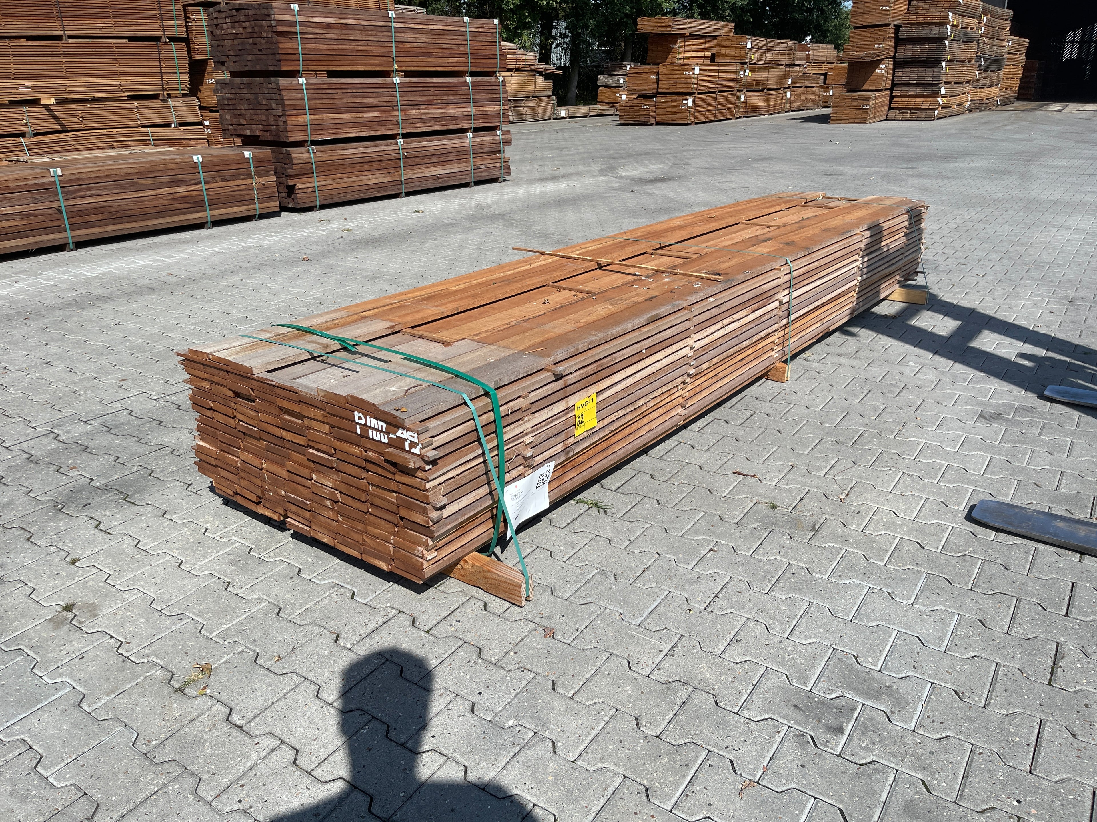 Guyana Teak Beschoeiingsplanken 20x100mm - lengte 400cm, 132 stuks