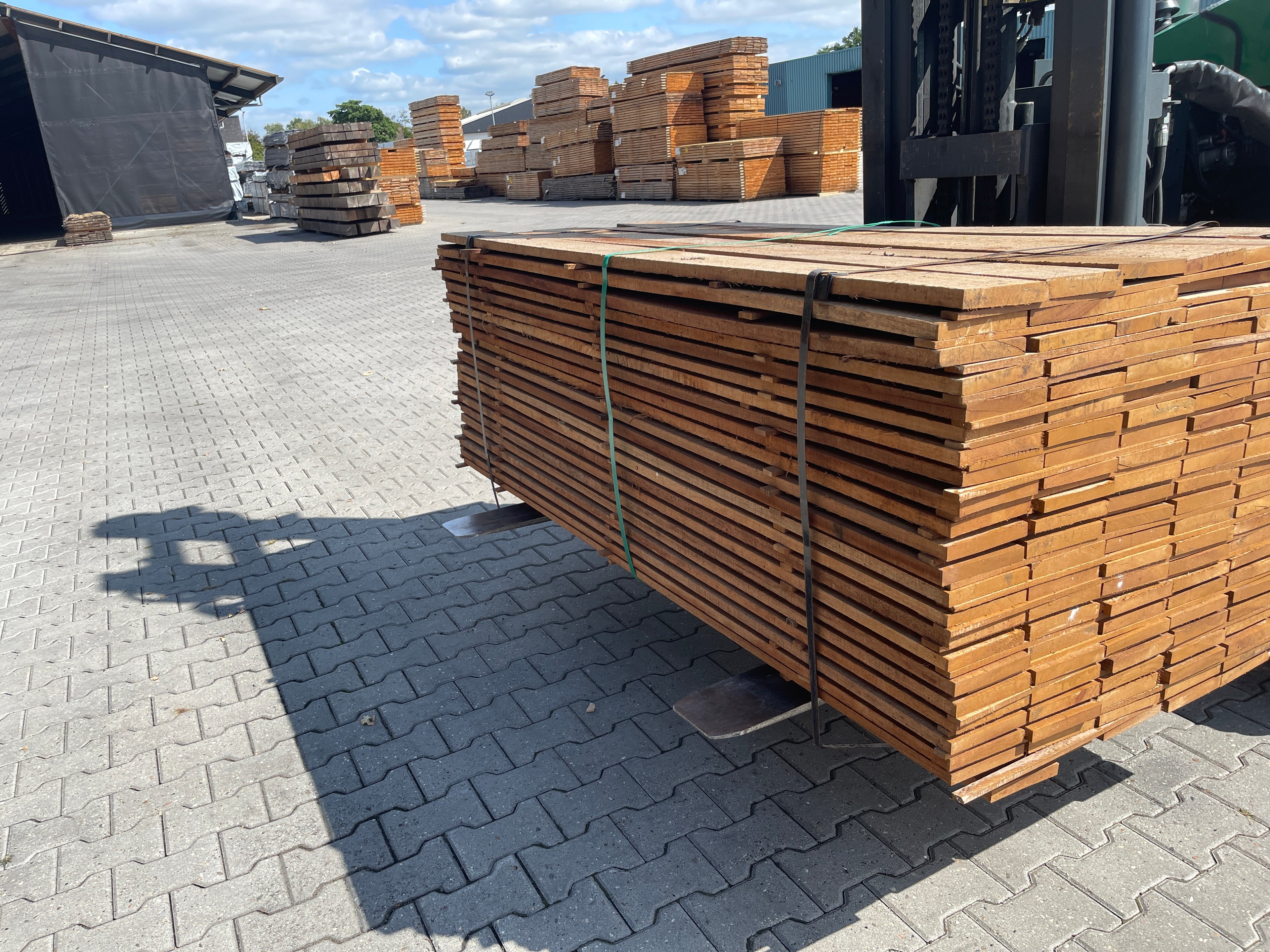 Guyana Teak Beschoeiingsplanken 20x150mm - lengte 200cm, 138 stuks