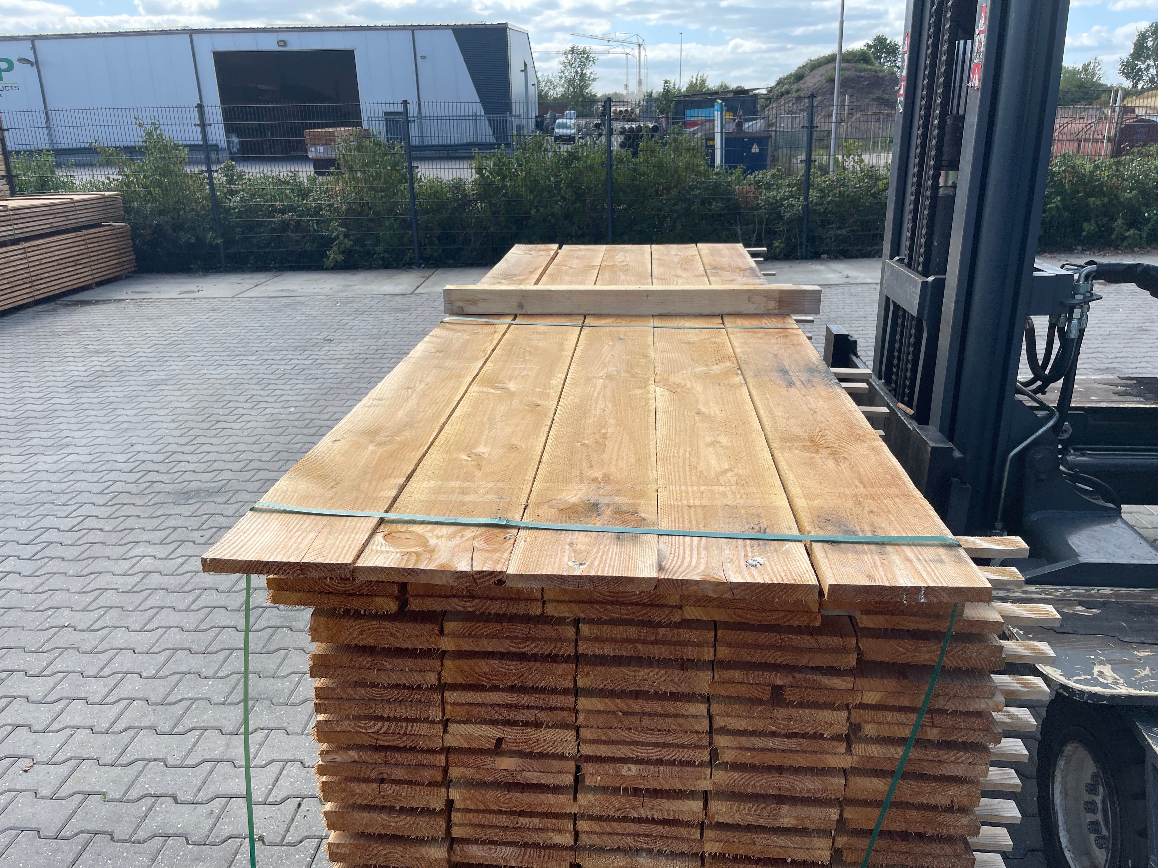 Douglas Planken Fijnbezaagd 22x200mm - Lengte 300cm, 135 stuks