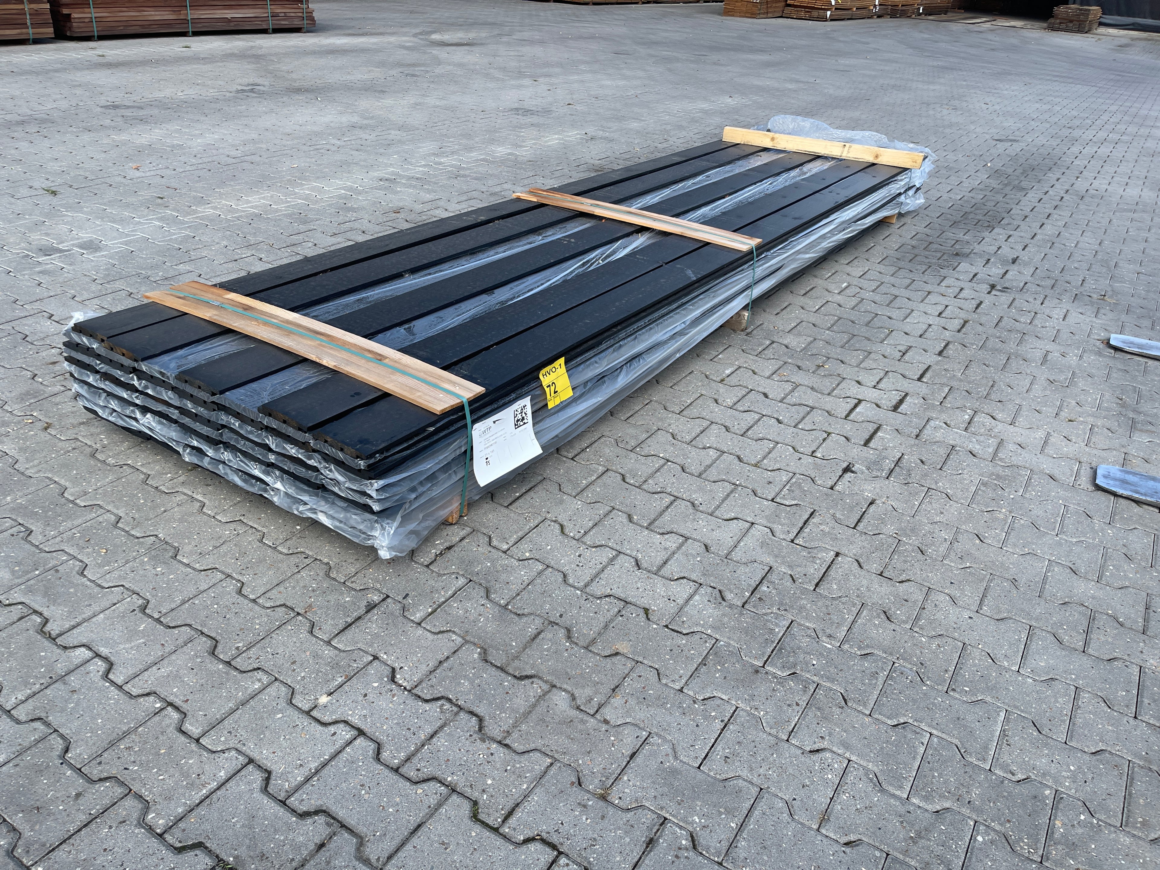 Grenen Design Profiel Zwart Gecoat 21x145mm - Lengte 420cm, 75 stuks