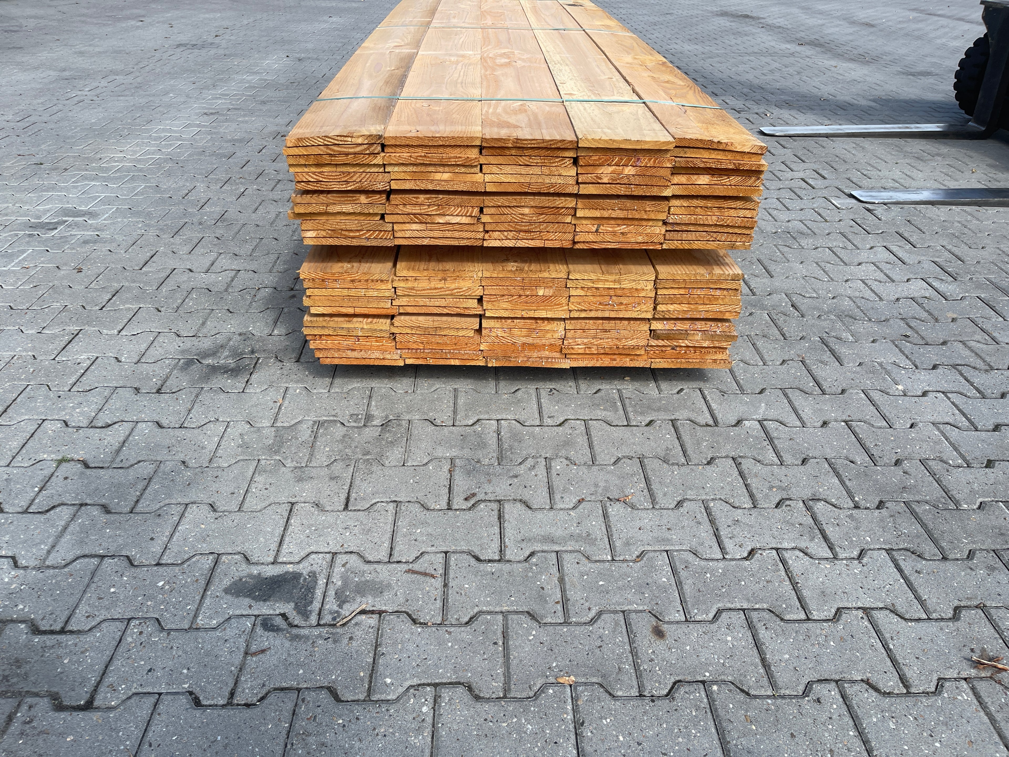 Douglas Planken Fijnbezaagd 18x200mm - Lengte 400cm, 120 stuks