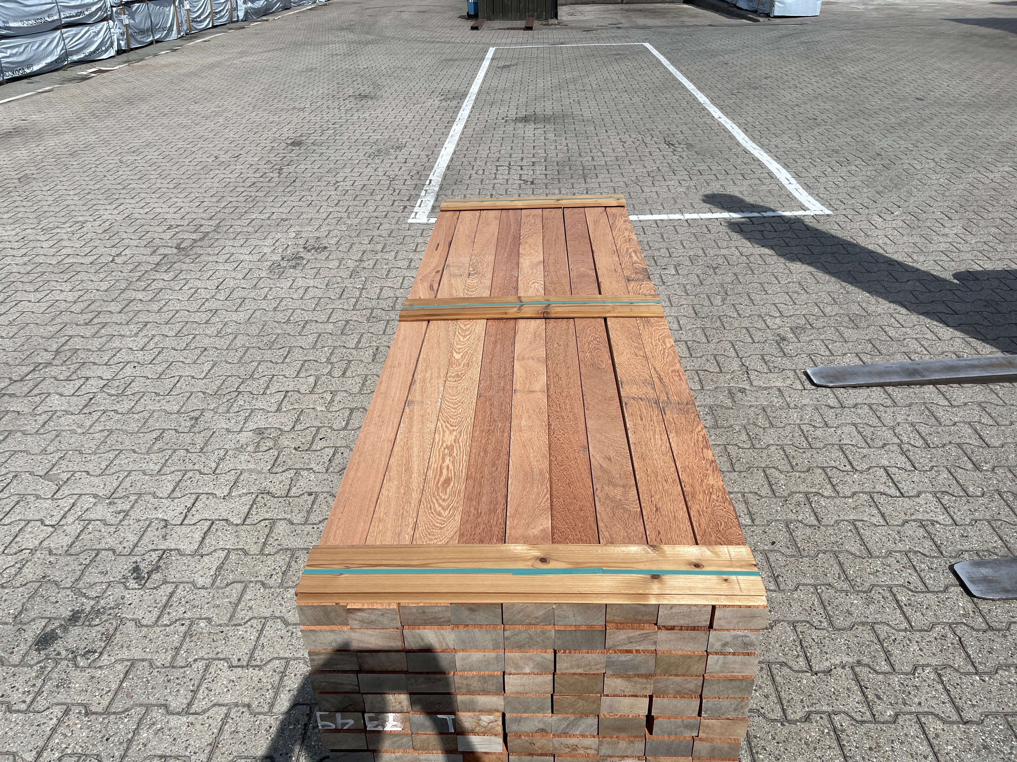 Angelim Pedra Balken Geschaafd 50x100mm - Lengte 250cm, 81 stuks
